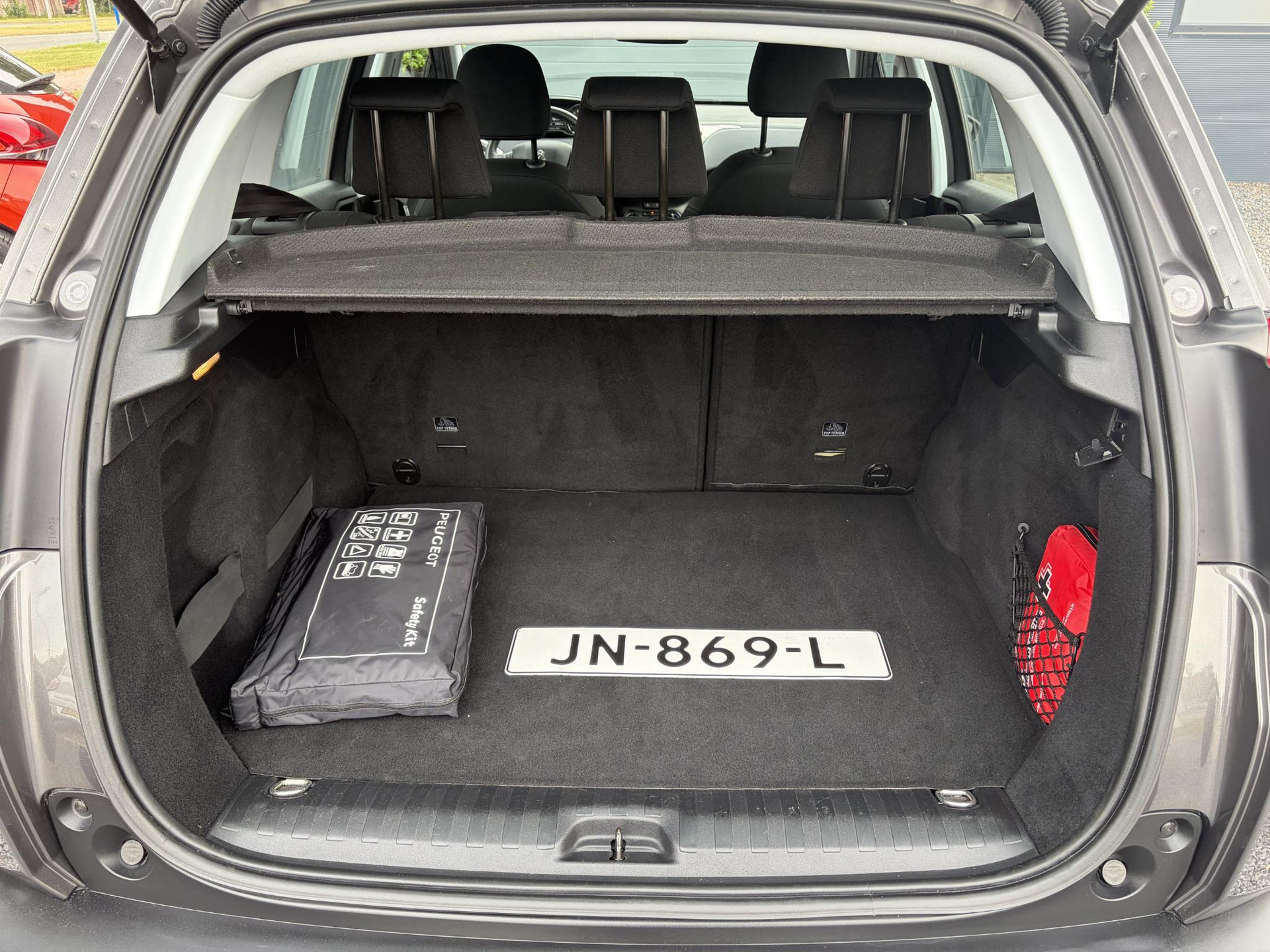 Peugeot 2008 1.2 PureTech Blue Lion 2e Eigenaar,Navi,Trekhaak,Airco,Cruise,Pdc,N.A.P,Weinig km,Zeer Zuinig,Apk tot 03-2027