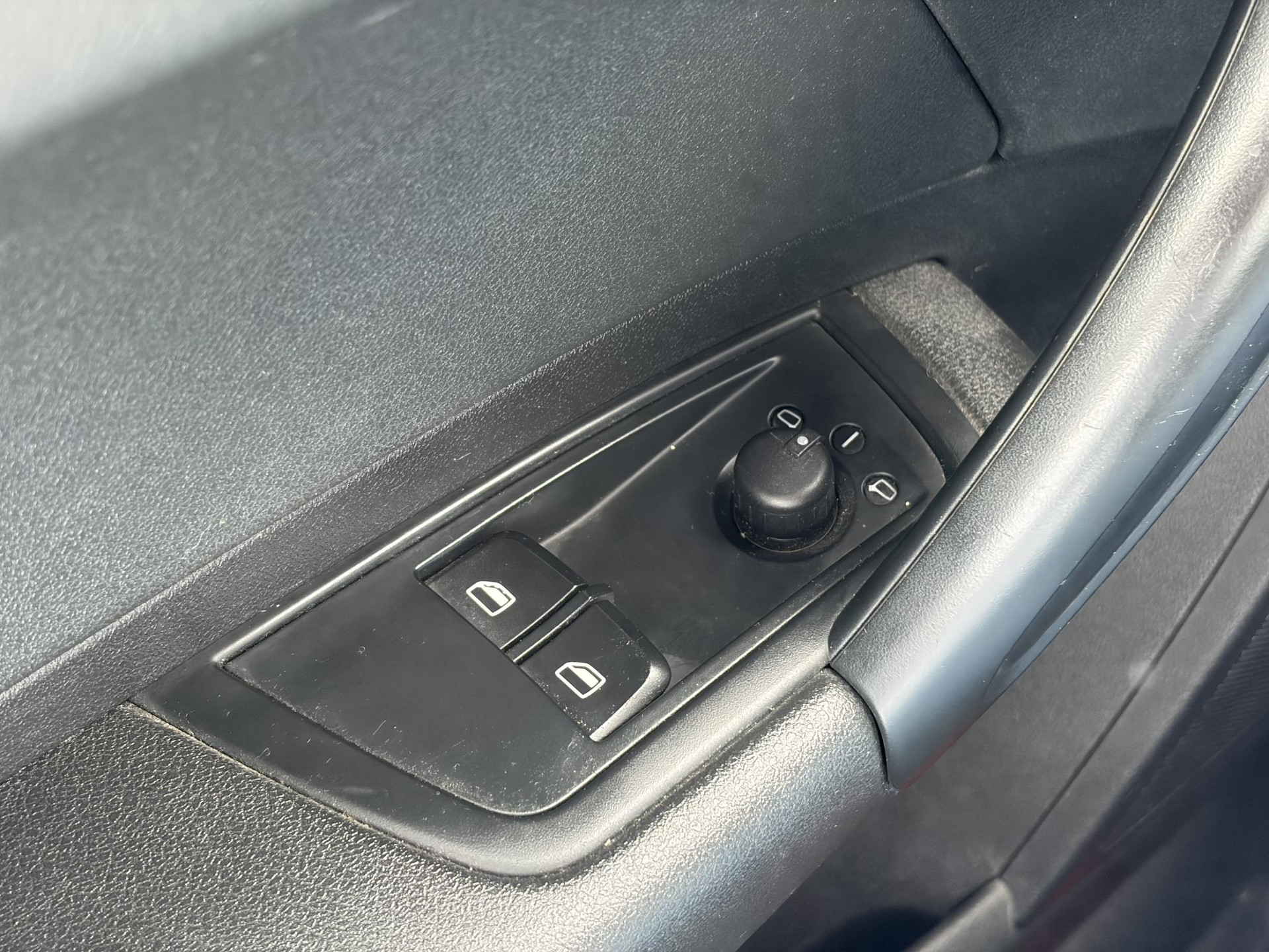 Audi A1 1.2 TFSI Ambition Pro Line ✓Carplay✓Clima✓Stoelverwarming✓Pdc✓Lm velgen✓85pk✓Zeer zuinig✓Apk tot 09-2027