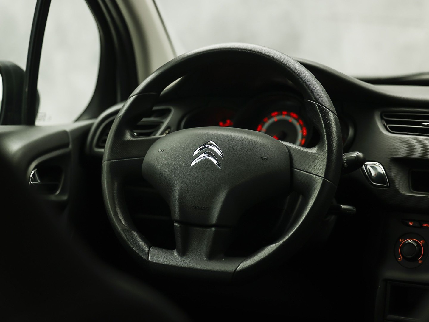 Citroën C3 1.1 Chauve Sport (LM VELGEN, ELEK RAMEN, SPORTSTOELEN, NIEUWE APK, NIEUWSTAAT)