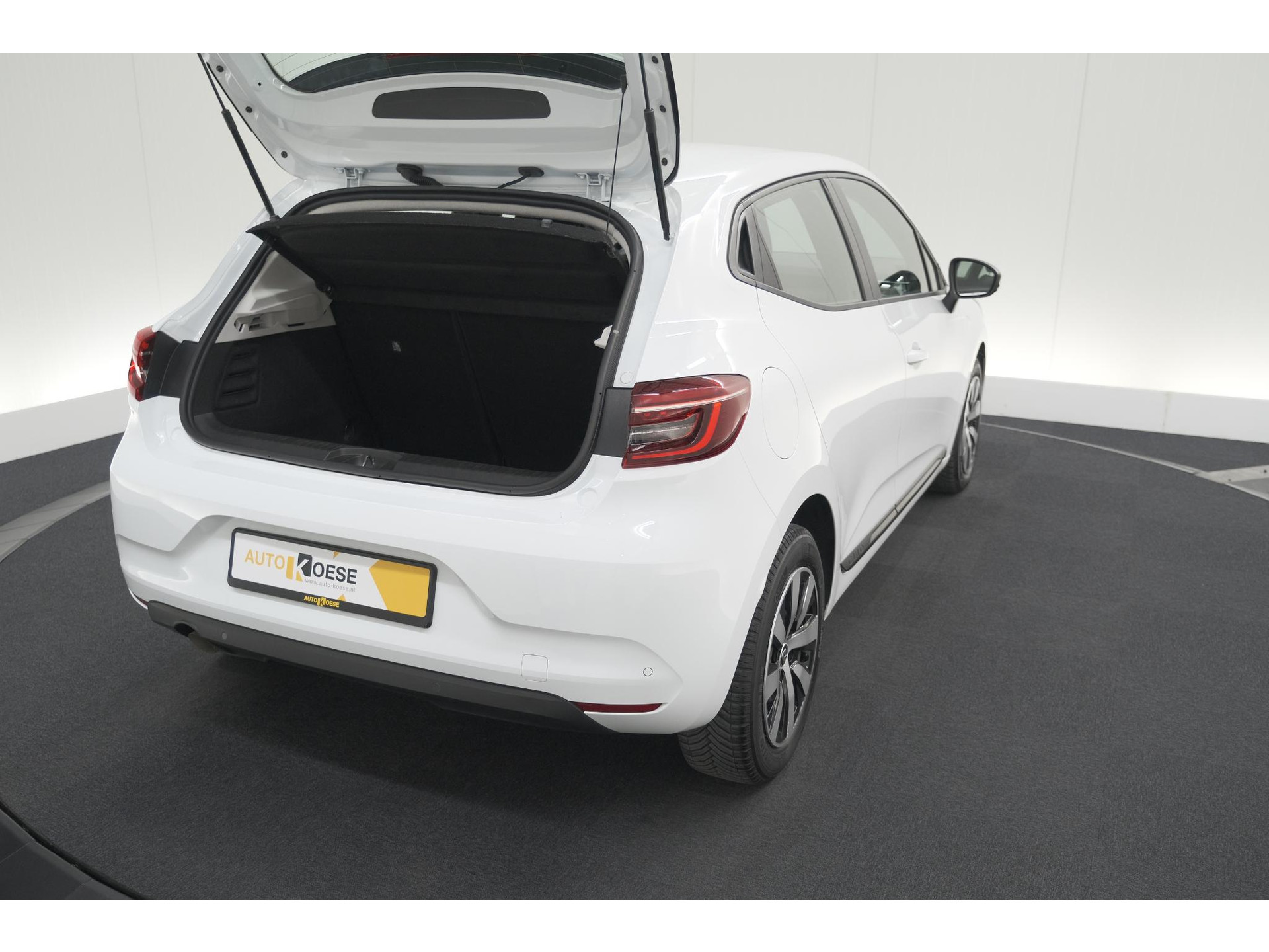 Renault Clio TCe 90 Equilibre | Parkeersensoren | Apple Carplay | Cruise Control | Airco