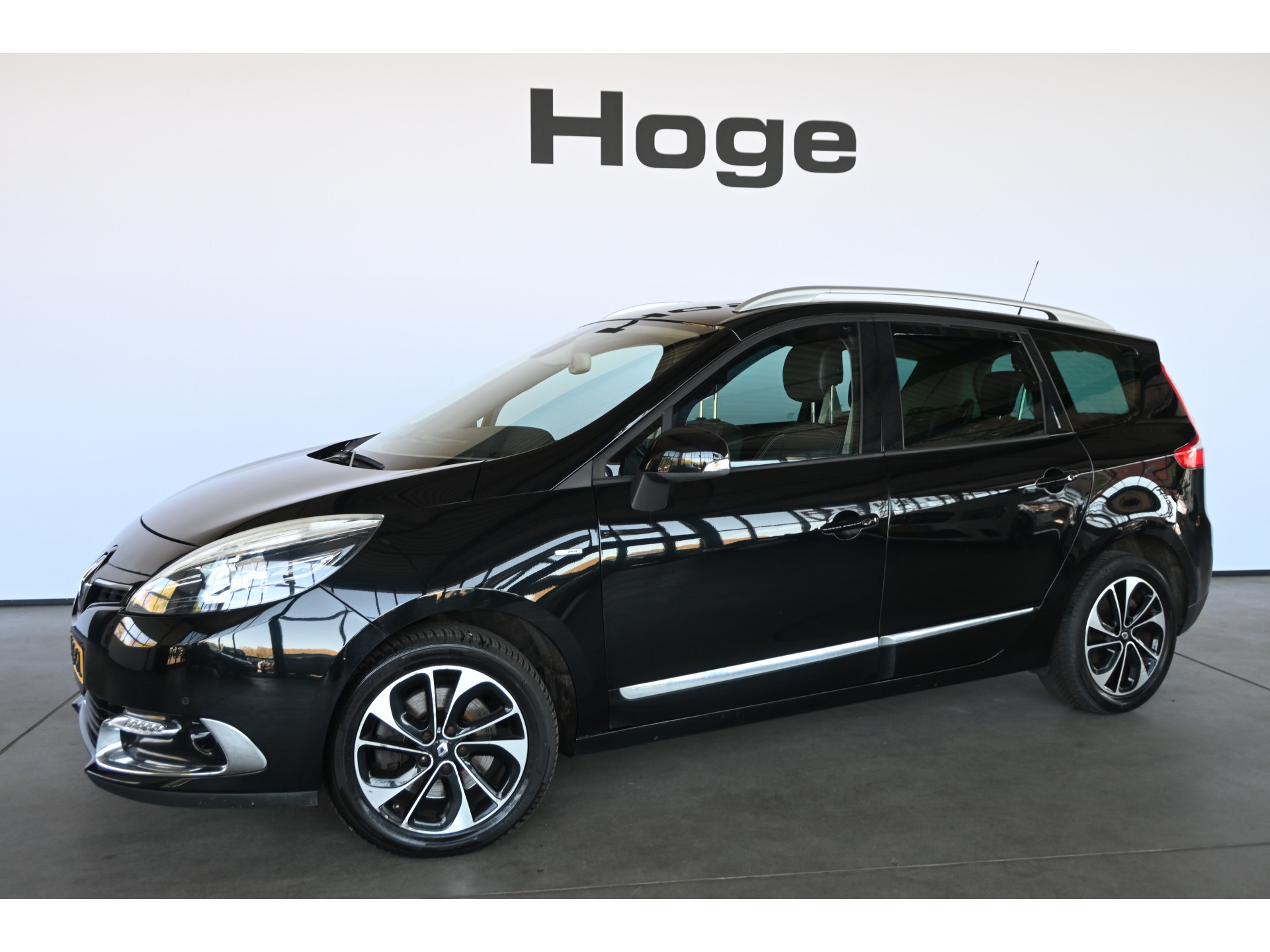 Renault Grand Scenic 1.5 dCi Bose Automaat Clima Navigatie Cruise Control Rijlaarprijs! Inruil Mogelijk!