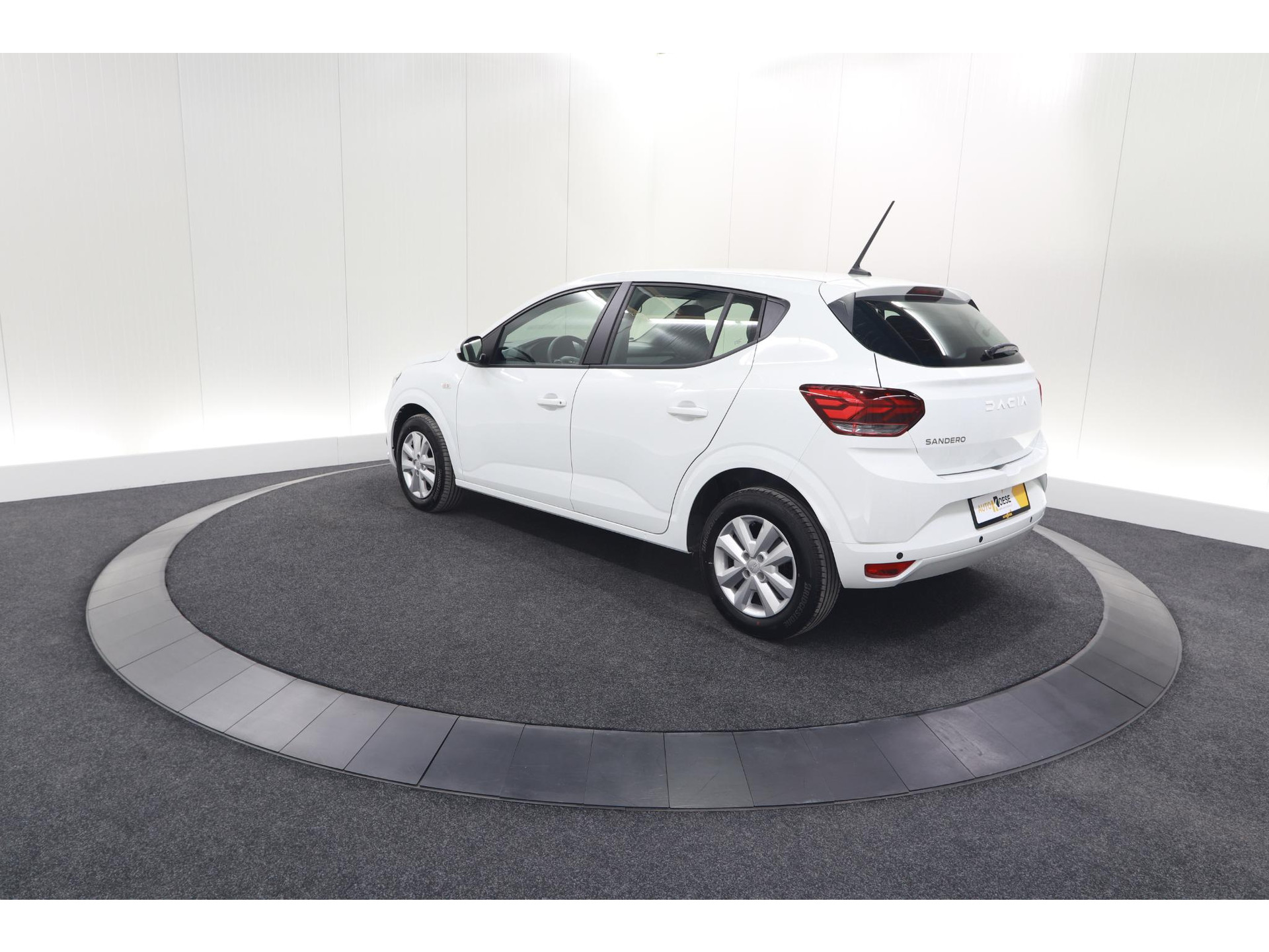 Dacia Sandero TCe 90 CVT Expression | Parkeersensoren | Apple Carplay | Cruise Control