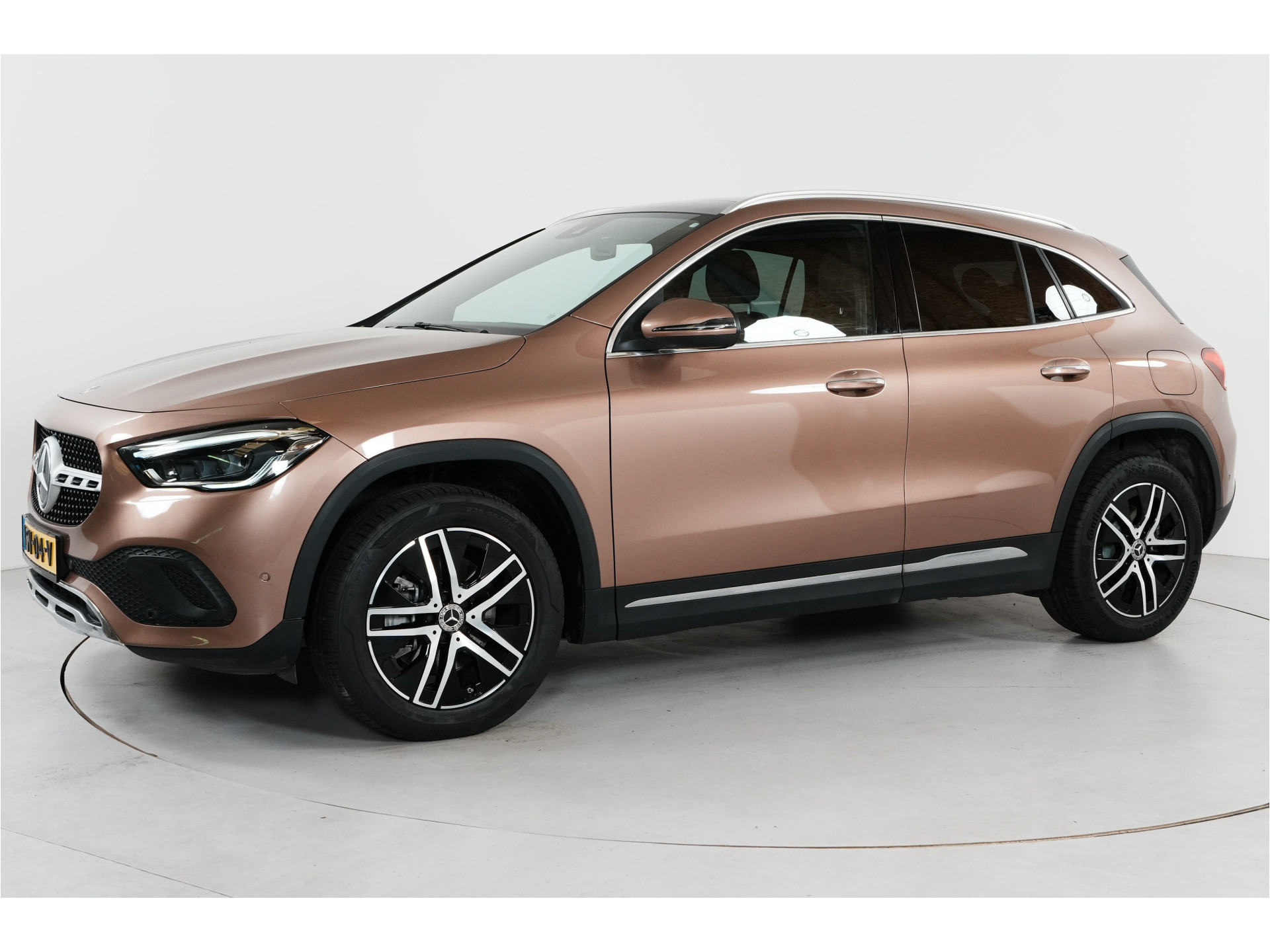 Mercedes-Benz GLA-klasse 250 e AMG Line 218 pk PHEV | SOH 94% | Pano | Camera | Ambient | Digi dash |