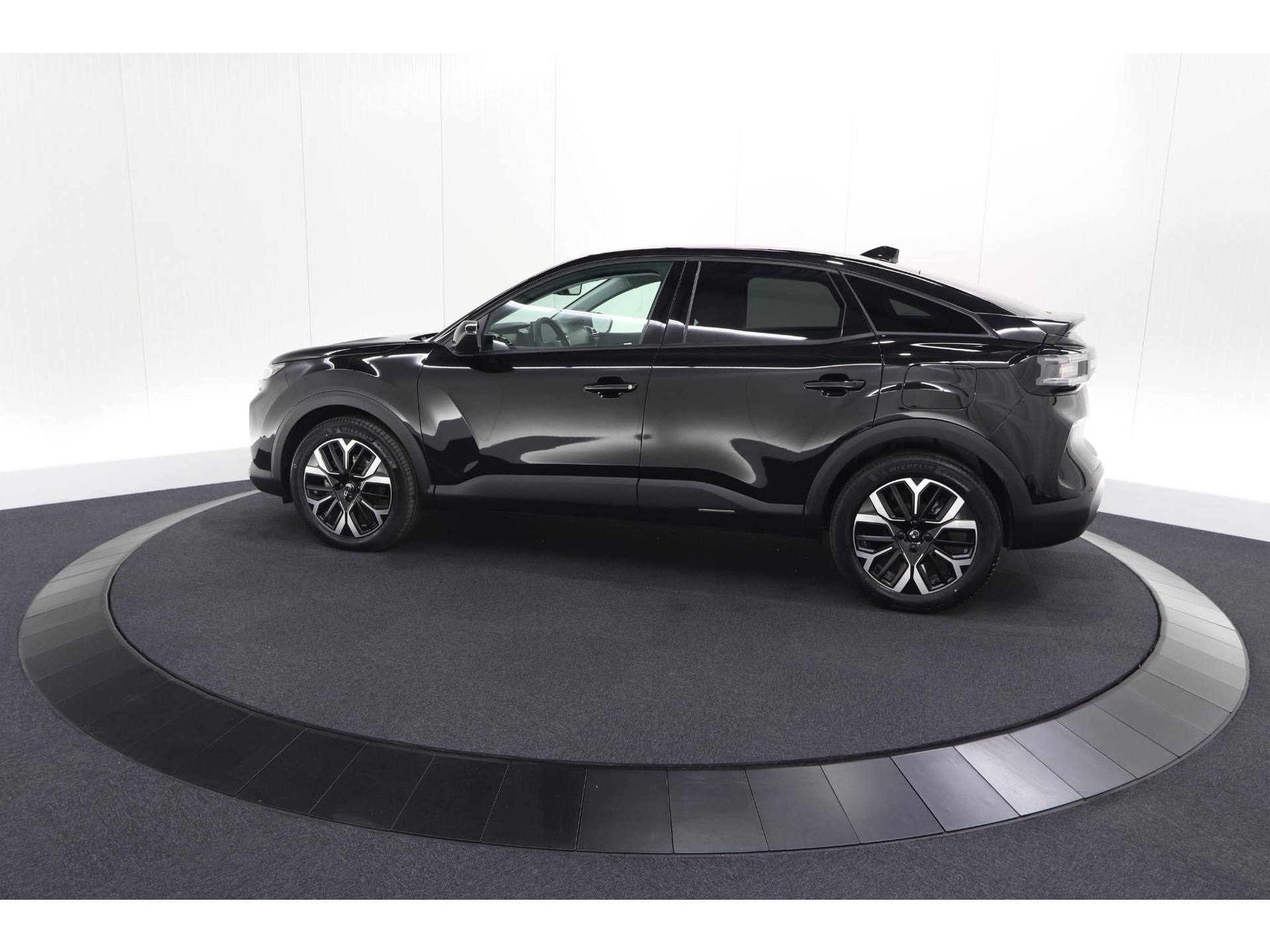 Citroen C4 1.2 Hybrid 145pk Max | 360 Camera | Adaptieve Cruise Control | Navigatie | Apple Carplay