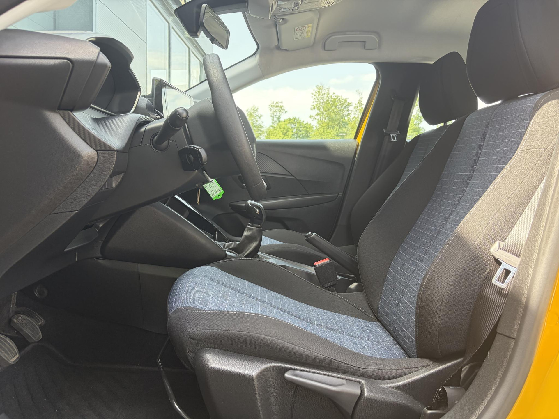 Peugeot 208 1.2 PureTech Like 1e Eigenaar,Apple Carplay/Android Auto,Camera,Navi,Clima,Cruise,Weinig Km,Zeer Zuinig,Apk tot 07-2027