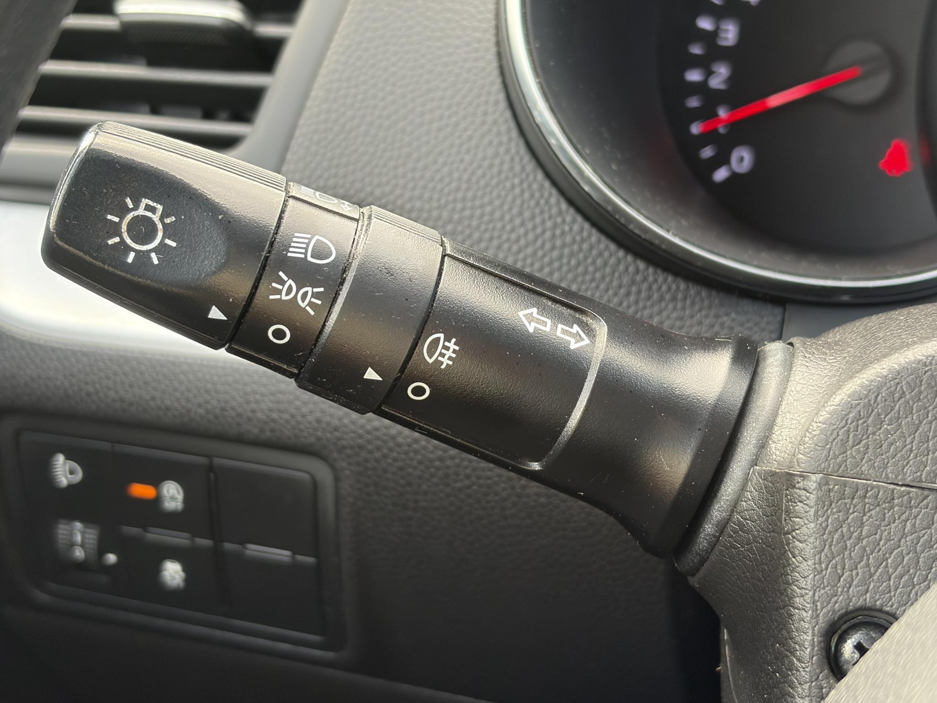 Kia Picanto 1.0 CVVT ComfortLine ✓Carplay✓Airco✓Navi✓5 Deurs✓4 Elekt Ramen✓Bj 10-2015✓Zeer Zuinig✓N.A.P✓Nieuwe Apk bij Aflevering