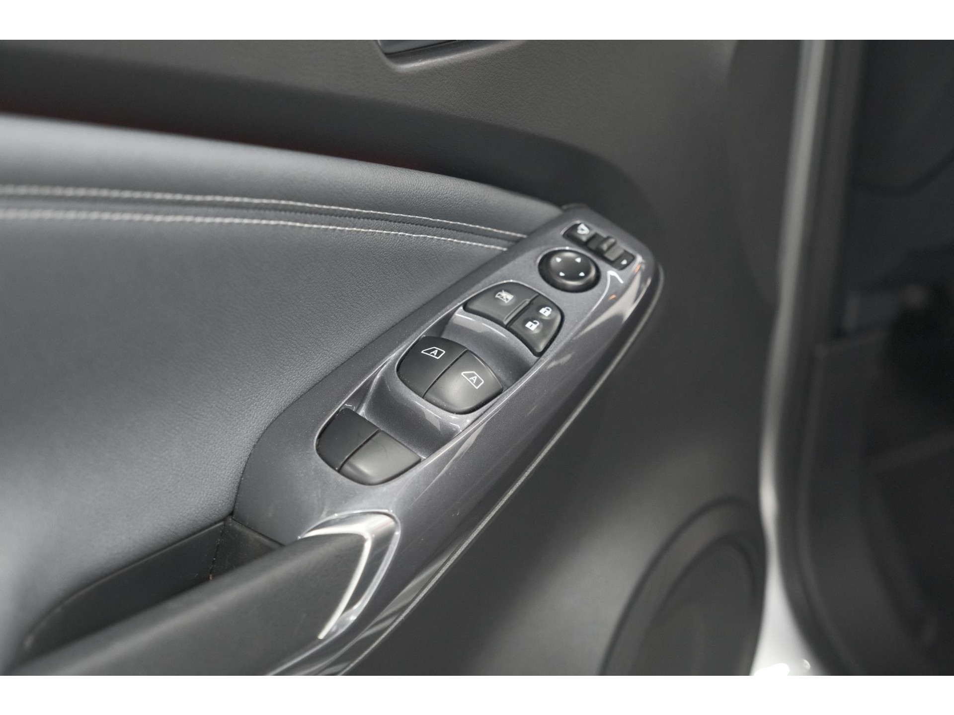 Nissan Juke 1.0 DIG-T Premiere Edition | Trekhaak | Camera | Apple Carplay | Parkeersensoren