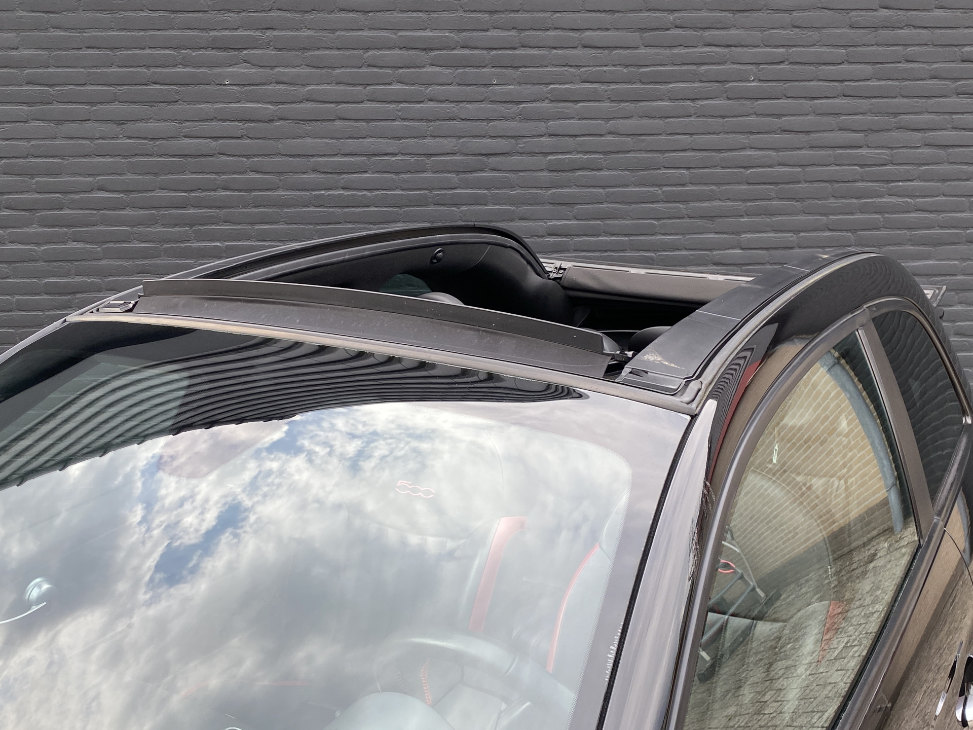Fiat 500 C 0.9 TwinAir Turbo 500S Sport | leder interieur | climate control | parkeersensoren | all season banden | NL auto