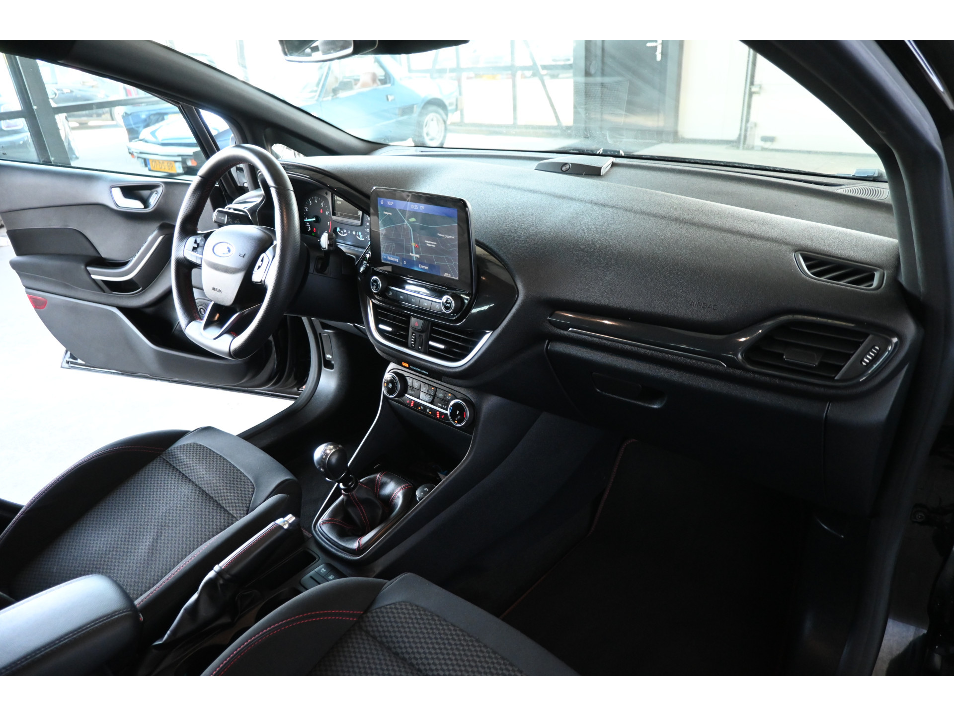 Ford Fiesta 1.0 EcoBoost ST-Line Bang & Olufsen Clima Navigatie Cruise control LED Stoelverwarming Inruil Mogelijk!
