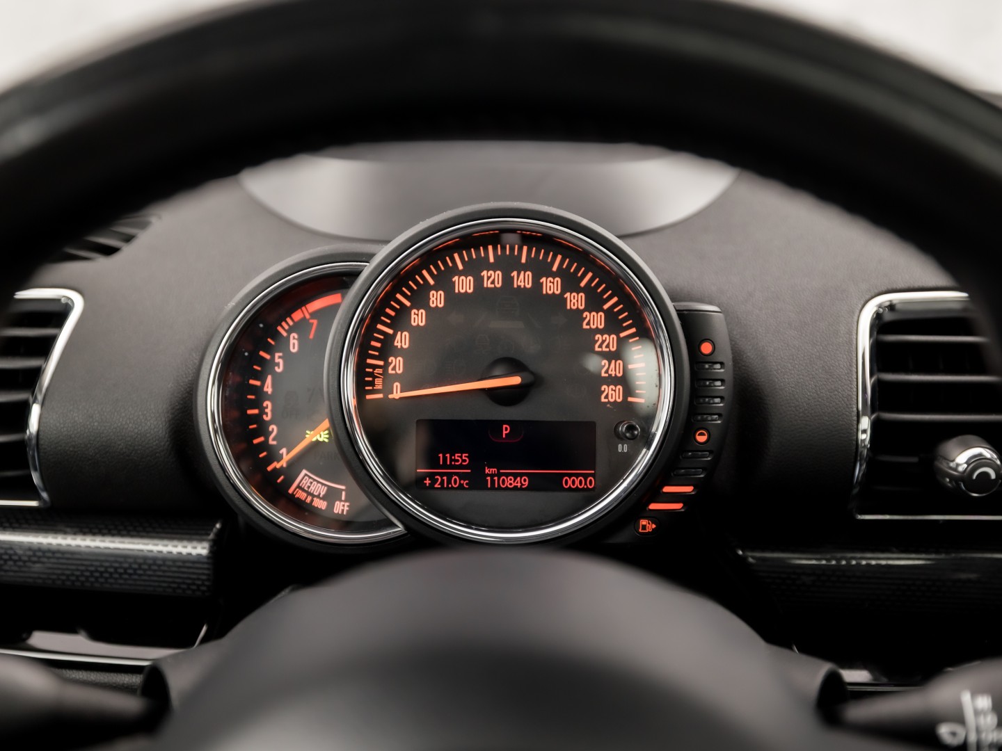 MINI Clubman 2.0 Cooper S Chilli 192Pk Automaat (PANORAMADAK, GROOT NAVI, MEMORY SEAT, LEDER, HARMAN/KARDON, CAMERA, STOELVERWARMING, LED KOPLAMPEN, NIEUWSTAAT)
