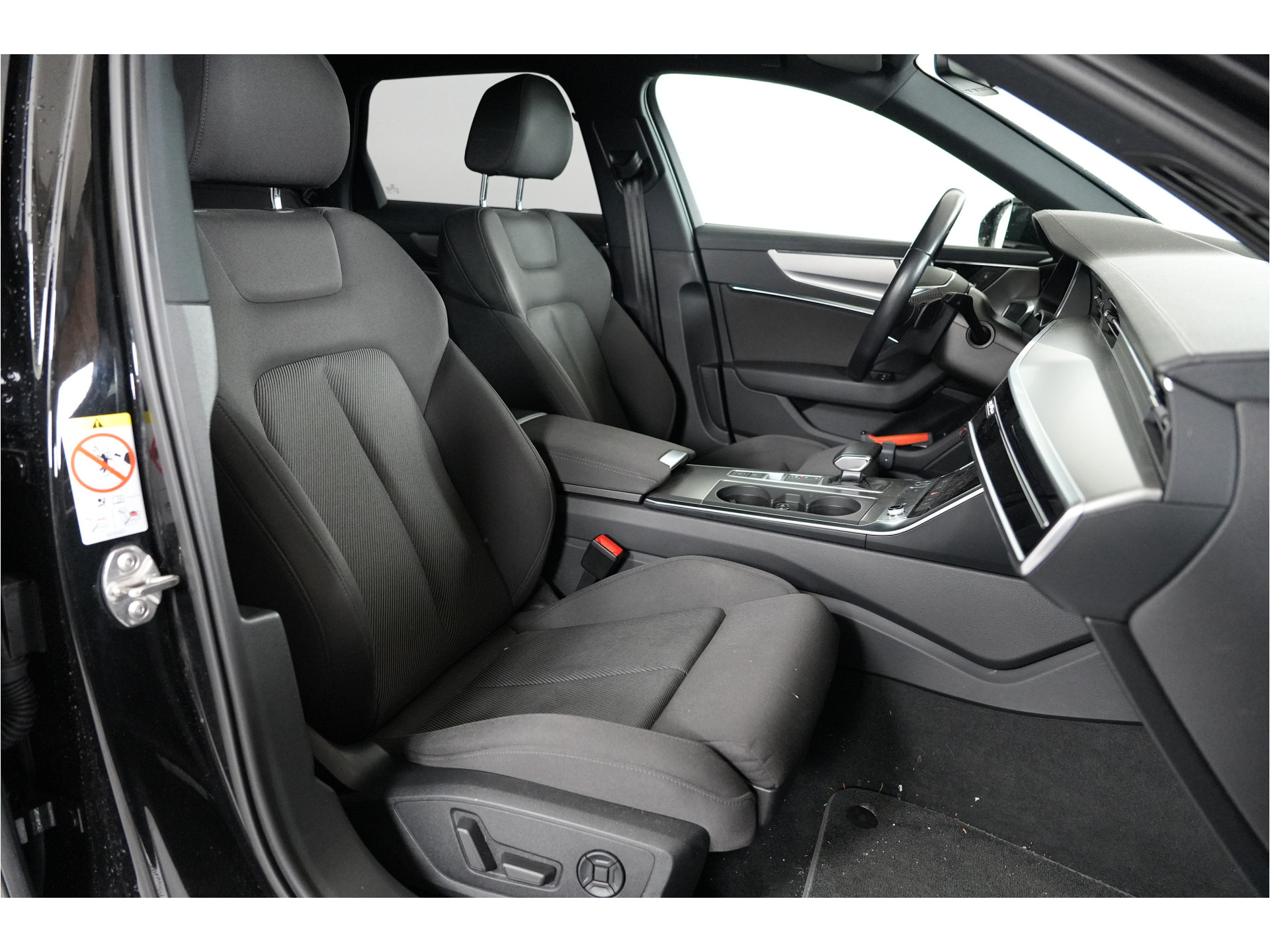 Audi A6 Avant 45 TFSI quattro Business edition | Virtual |