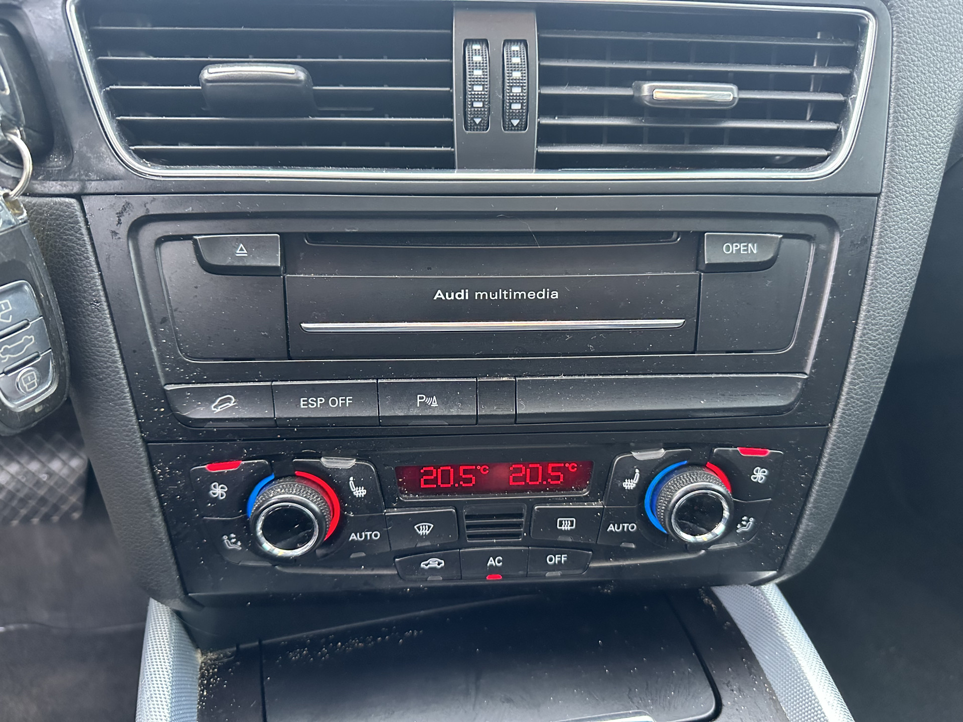 Audi Q5 2.0 TFSI Quattro (OIL PRESSURE PROBLEM) Pro Line Aut. *PANO | LUXURY-LEATHER | XENON-PLUS | NAVI-FULLMAP | PDC | AUDI-SOUNDSYSTEM | PRIVACY-GLASS | ECC | CRUISE | HEATED-COMFORTSEATS |  18"ALU*