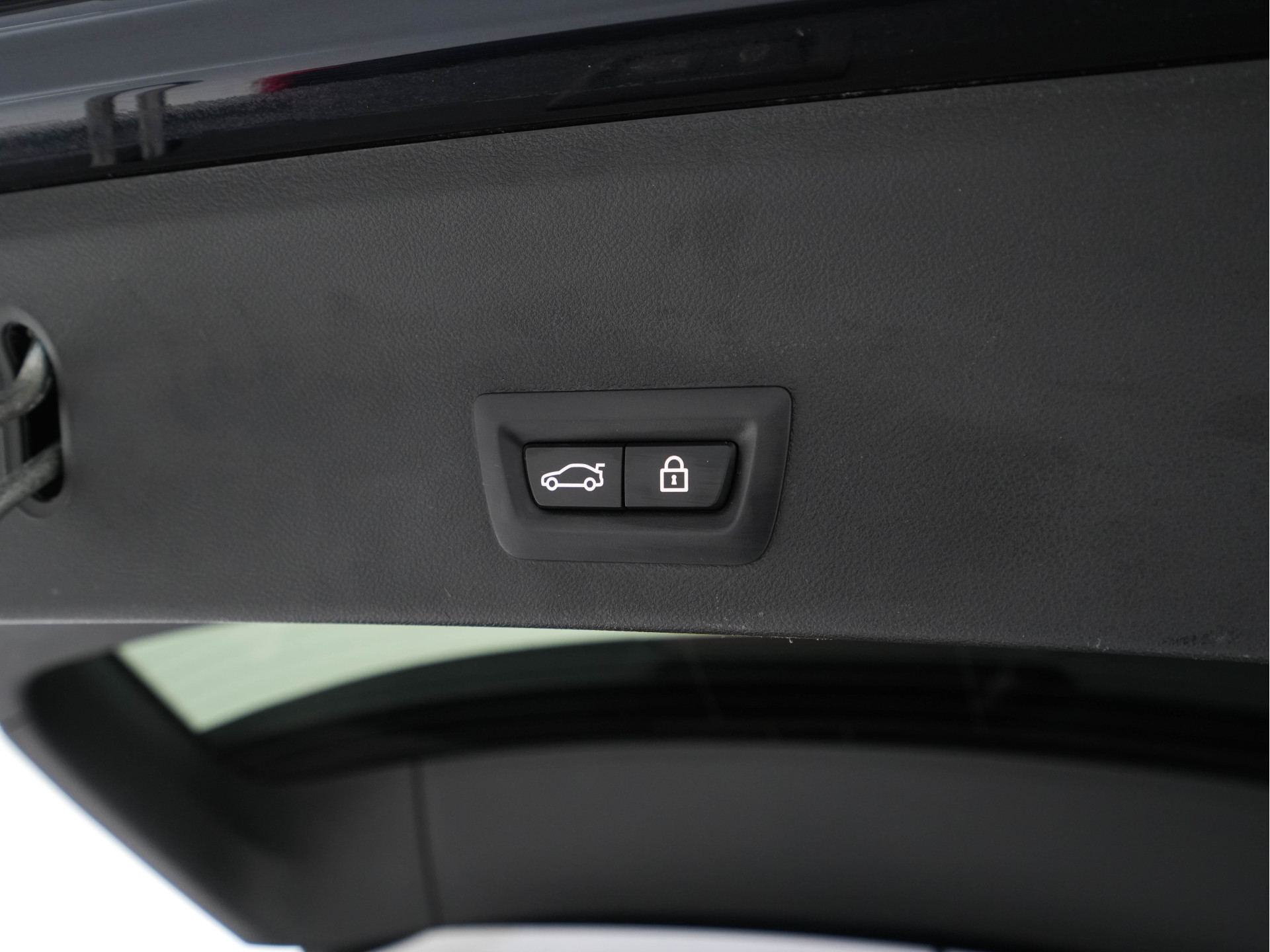 BMW iX3 High Executive 80 kWh [ 3-Fase ] {SOH-98%} (INCL-BTW) Aut. *PANO | LEATHER | HARMAN/KARDON | FULL-LED | BLINDSPOT | MEMORY-PACK | DIGI-COCKPIT | HEATED-SPORTSEATS | KEYLESS | TOPVIEW | DAB+ | NAVI-FULLMAP | HEAD-UP | ...