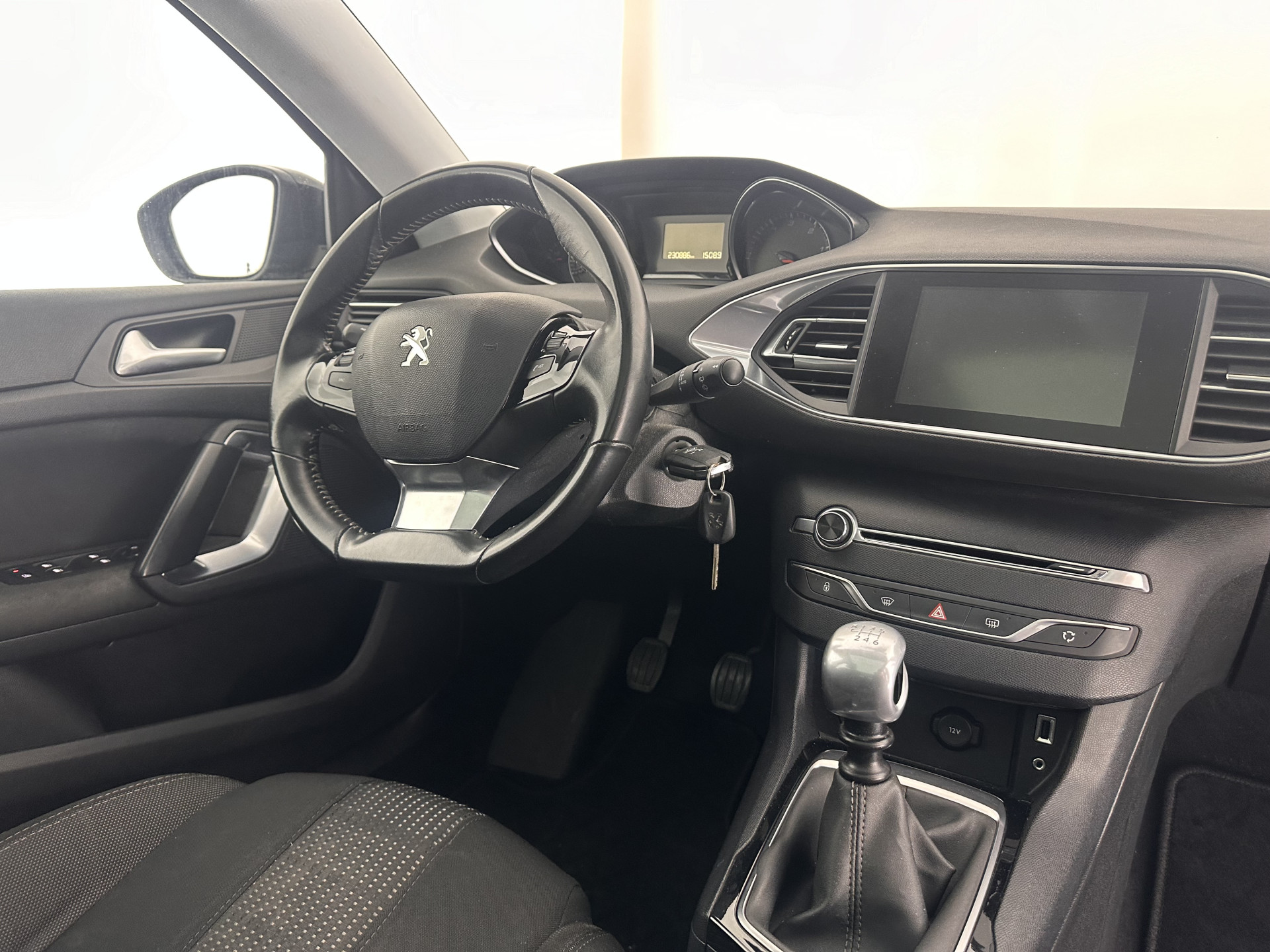 Peugeot 308 SW 1.6 BlueHDI Blue Lease Executive [⚠️] *PANO | NAVI-FULLMAP | ECC | PDC | CRUISE | CAMERA | TOWBAR | COMFORT-SEATS | 16''ALU*