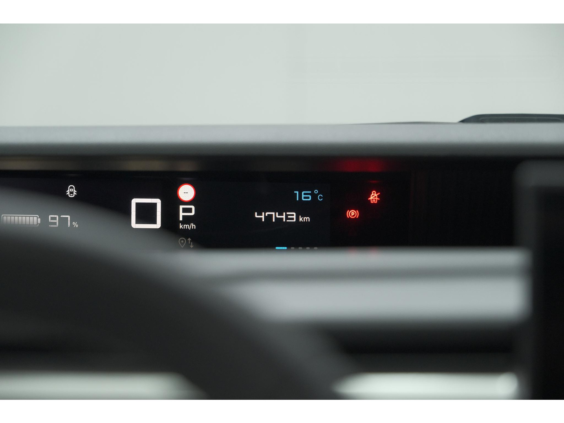 Citroen Ë-C3 Max 113pk 44 kWh | 7 KW Laadfunctie | Camera | Navigatie | Apple Carplay | Parkeersensoren