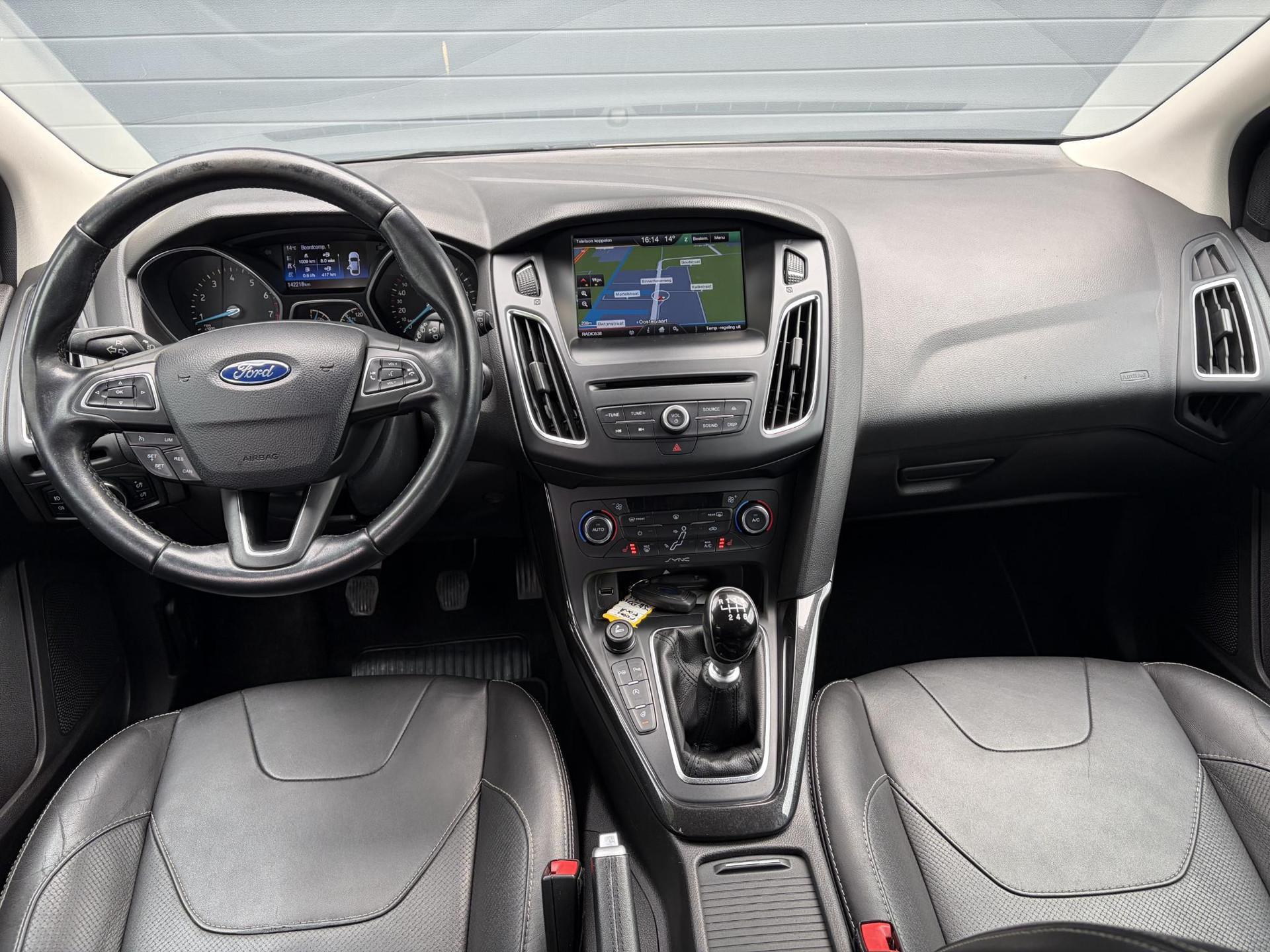 Ford Focus Wagon 1.5 Titanium Edition 1e Eigenaar,150pk,Navi,Camera,6 Bak,Stoelverw,Stuurverw,Leder,Lm velgen,Pdc V+A,Elekt.stoelen,Recent beurt gehad,Apk tot 03-2027