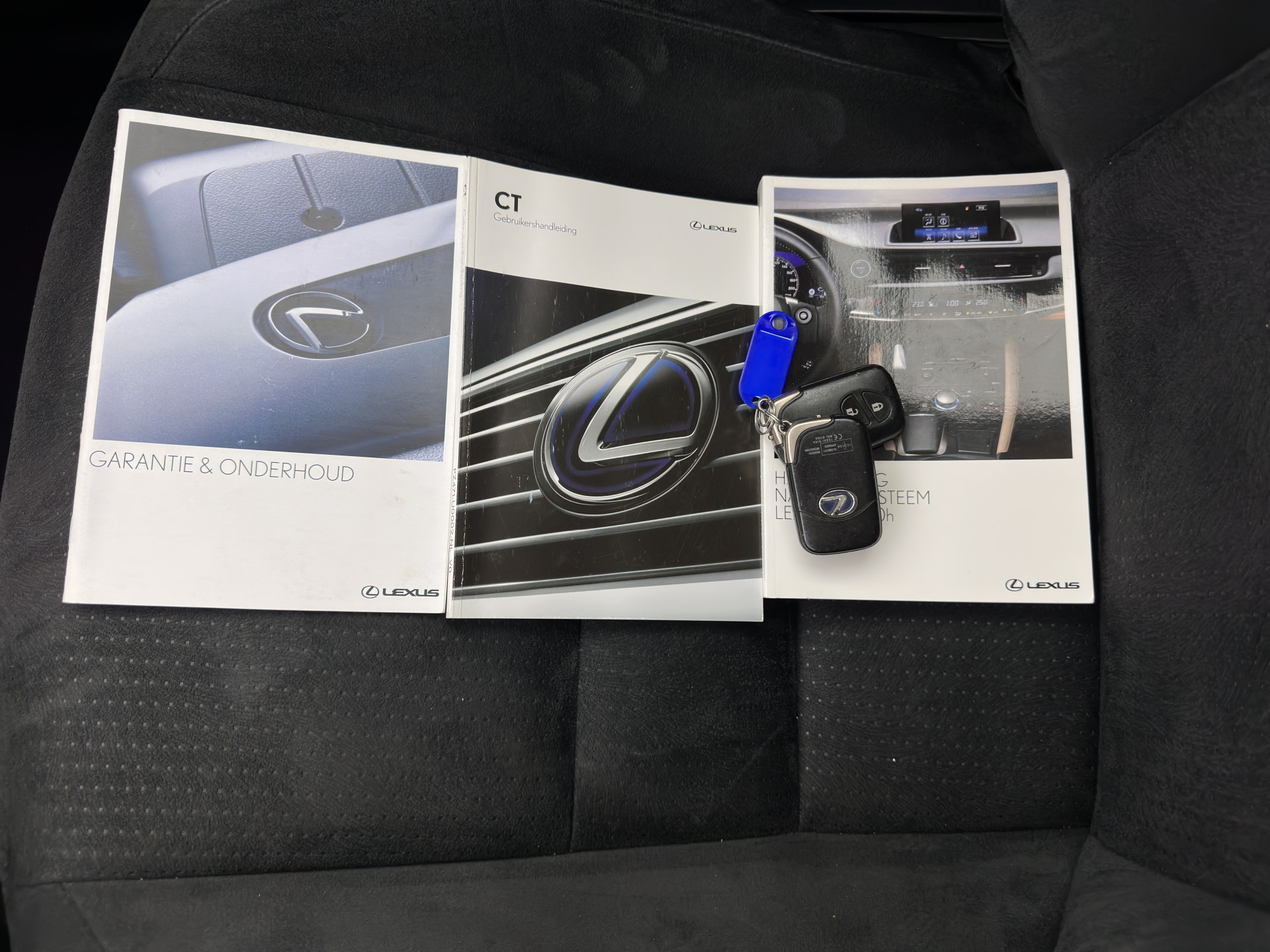 Lexus CT 200h Business Line Aut.*NAVI-FULLMAP | ALCANTARA | COMFORT-SEATS | CAMERA | ECC | CRUISE | 16''ALU*