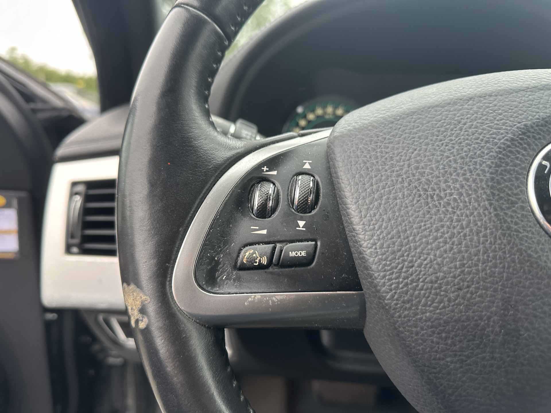 Jaguar XF 2.2D Aut. *LEATHER  | BI-XENON | NAVI-FULLMAP | CAMERA | ECC | PDC | CRUISE | HEATED-COMFORT-SEATS | KEYLESS | SHIFT-PADDLES | TOWBAR | 17"ALU*