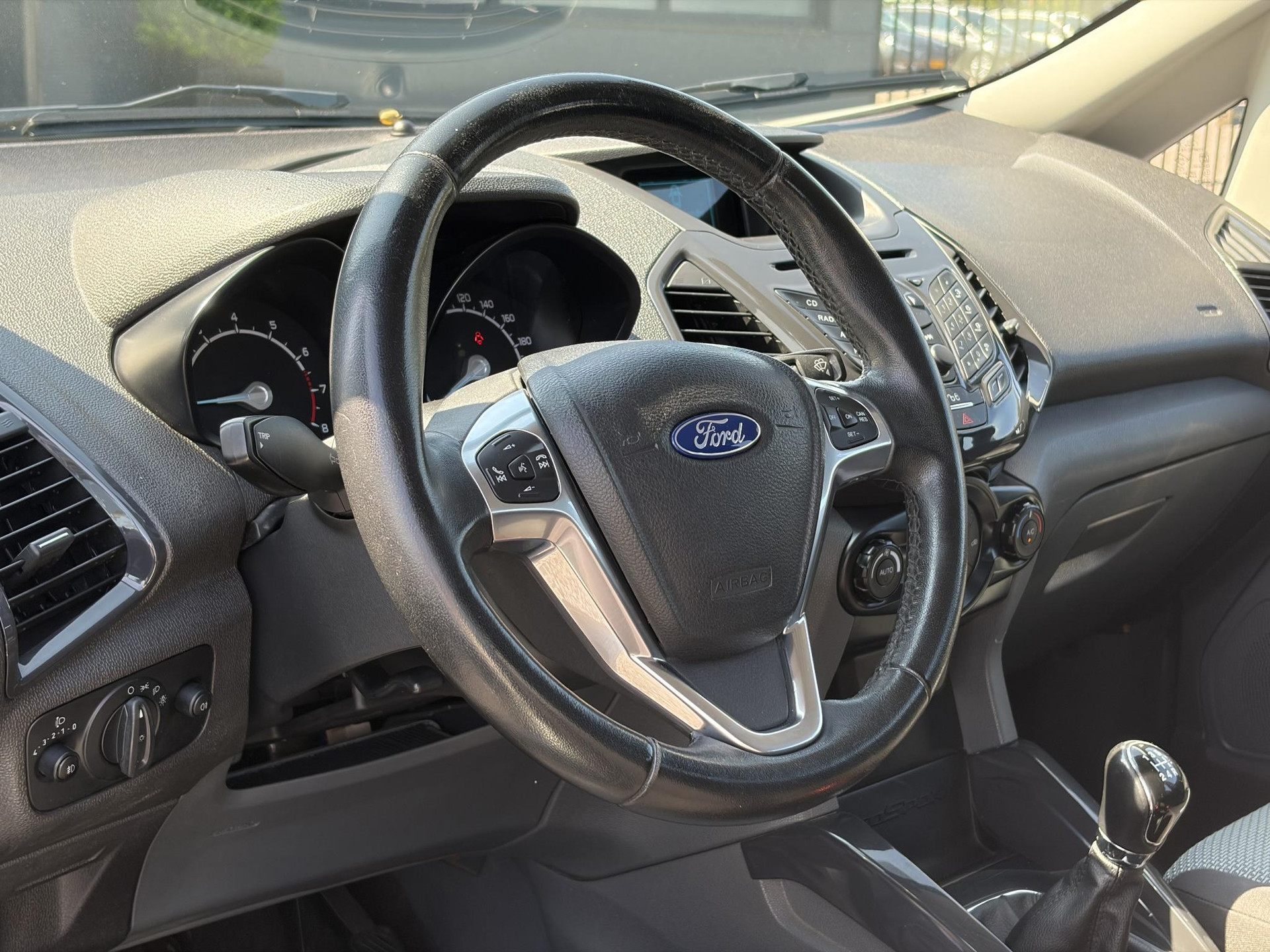 Ford EcoSport 1.0 EcoBoost Titanium Clima,Cruise,Pdc,Lm velgen,125pk,Bluetooth,N.A.P,Apk tot 09-2027