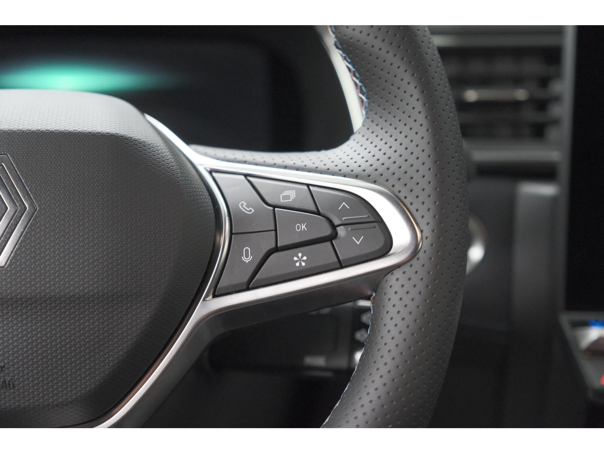 Renault Captur 1.8 E-Tech Full Hybrid 160 Esprit Alpine | Rondom Camerazicht | Dodehoekdetectie | Adaptieve Cruise Control
