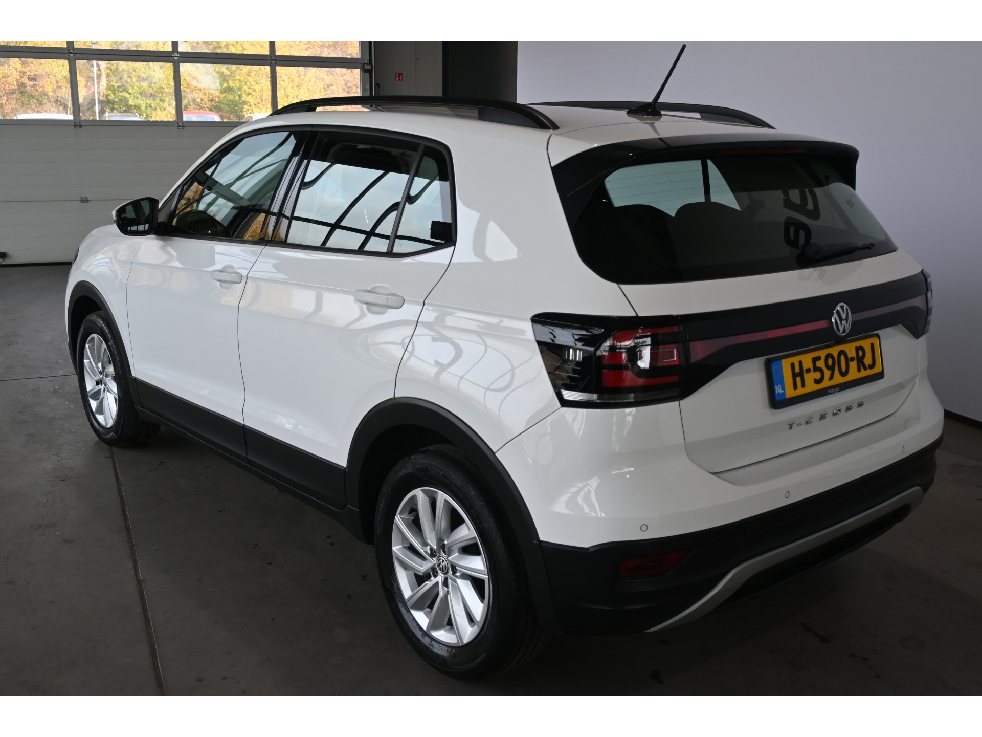 Volkswagen T-Cross 1.0 TSI Life Clima Cruise Control Navigatie Carplay Camera Rijklaarprijs Inruil Mogelijk!