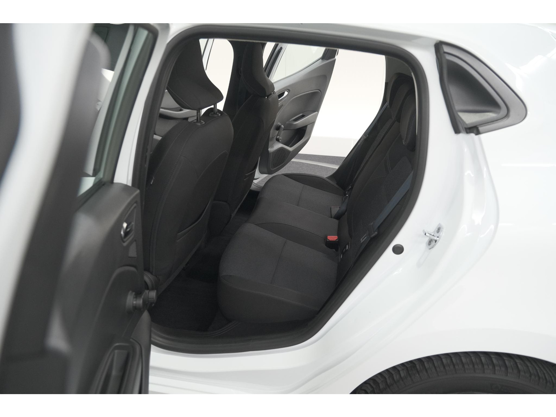 Renault Clio TCe 90 Equilibre | Parkeersensoren | Apple Carplay | Cruise Control | Airco