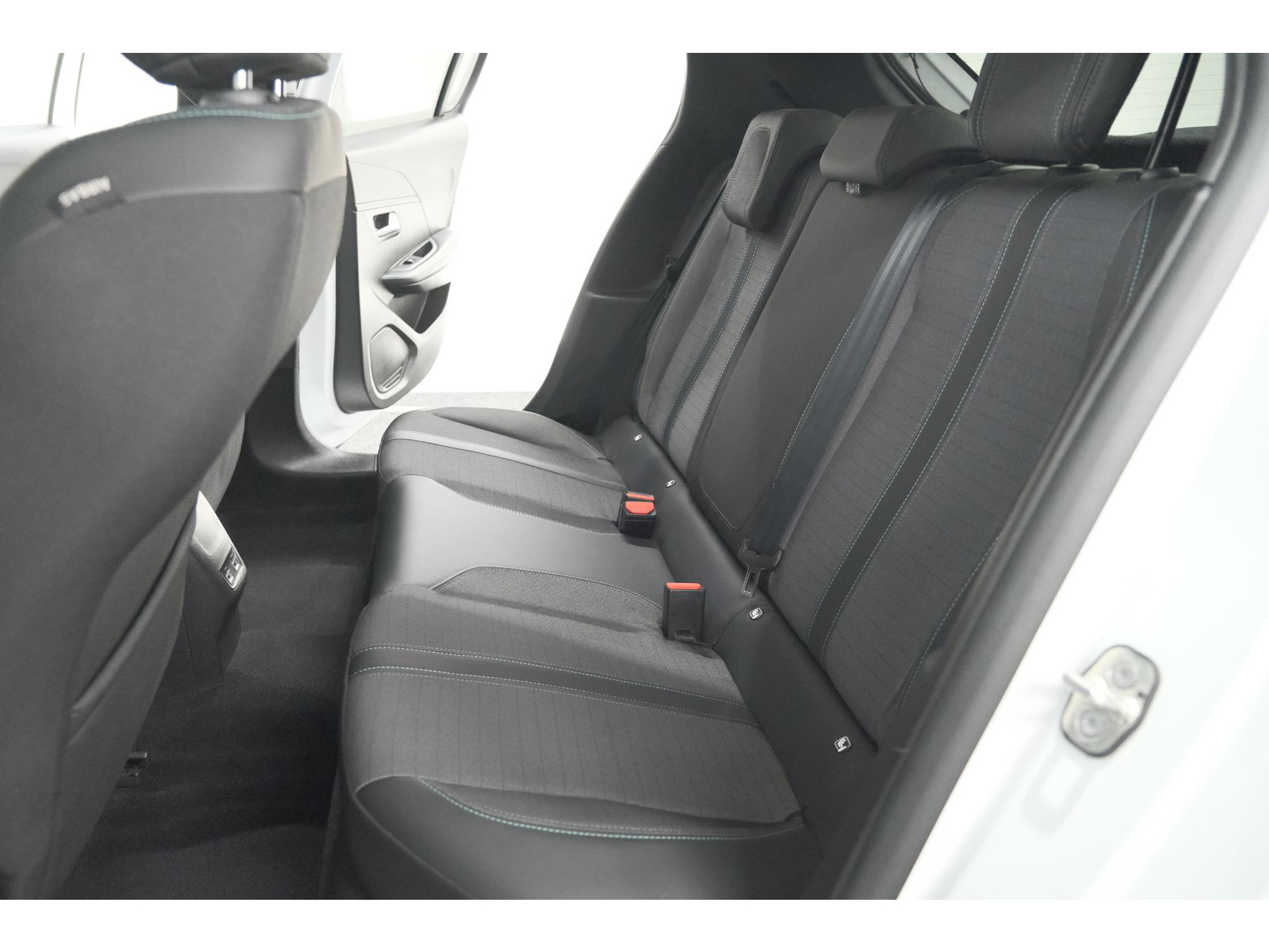 Peugeot 208 PureTech 100 Allure Pack | Camera | Apple Carplay | Stoelverwarming | Parkeersensoren