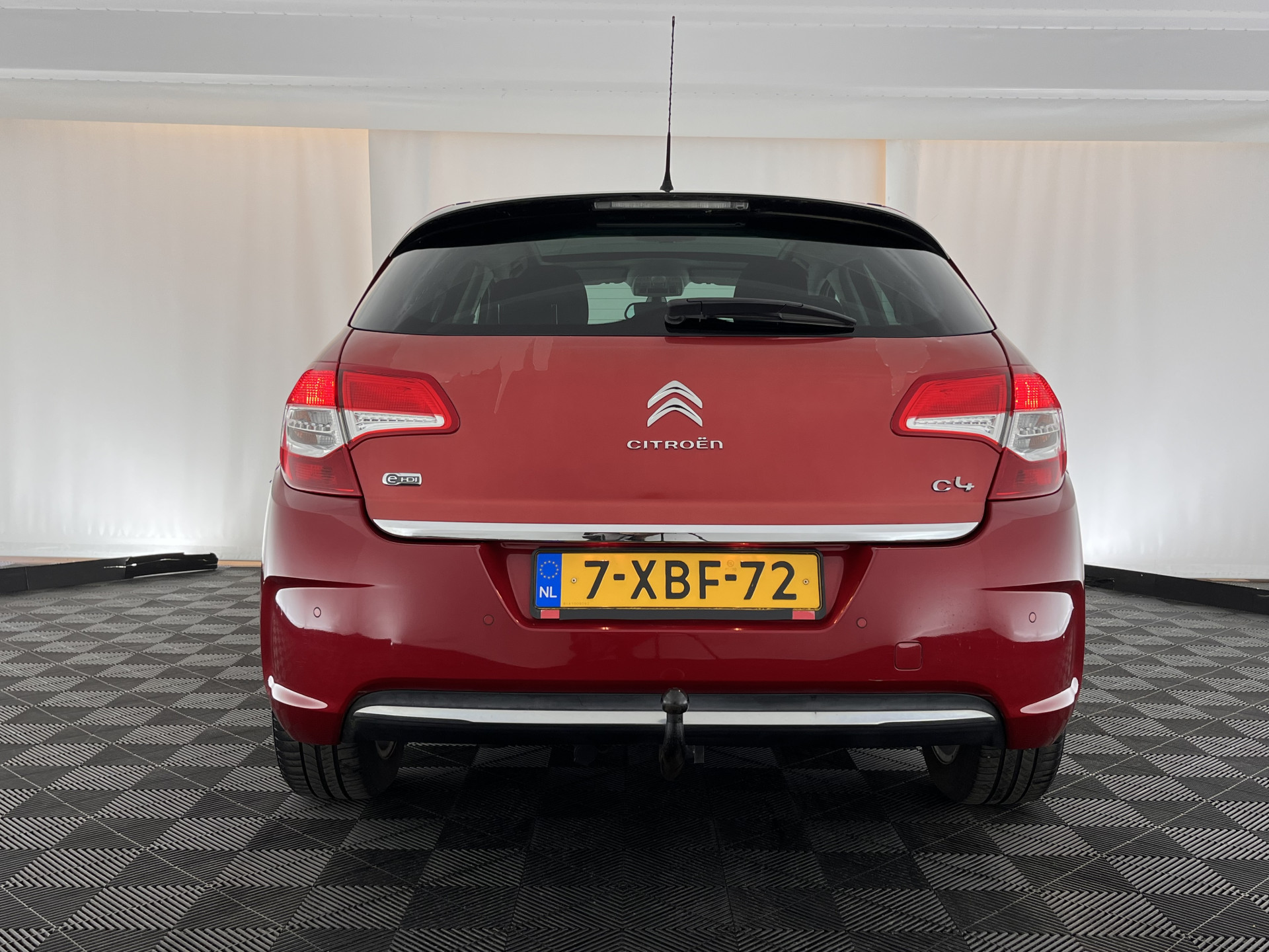 Citroën C4 1.6 e-HDi Ligne Business *PANO | NAVI-FULLMAP | COMFORT-SEATS | ECC | PDC | CRUISE | TOWBAR | 16"ALU*
