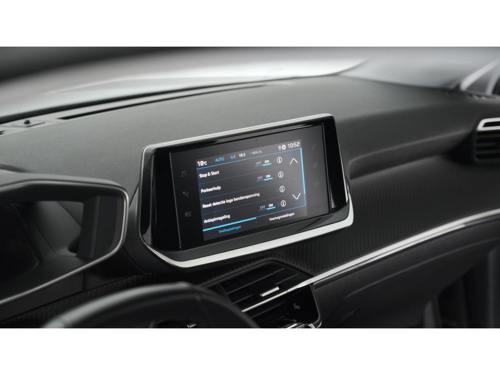 Peugeot 208 PureTech 100 EAT8 Allure | Parkeersensoren | Stoelverwarming | Apple Carplay | Climate Control
