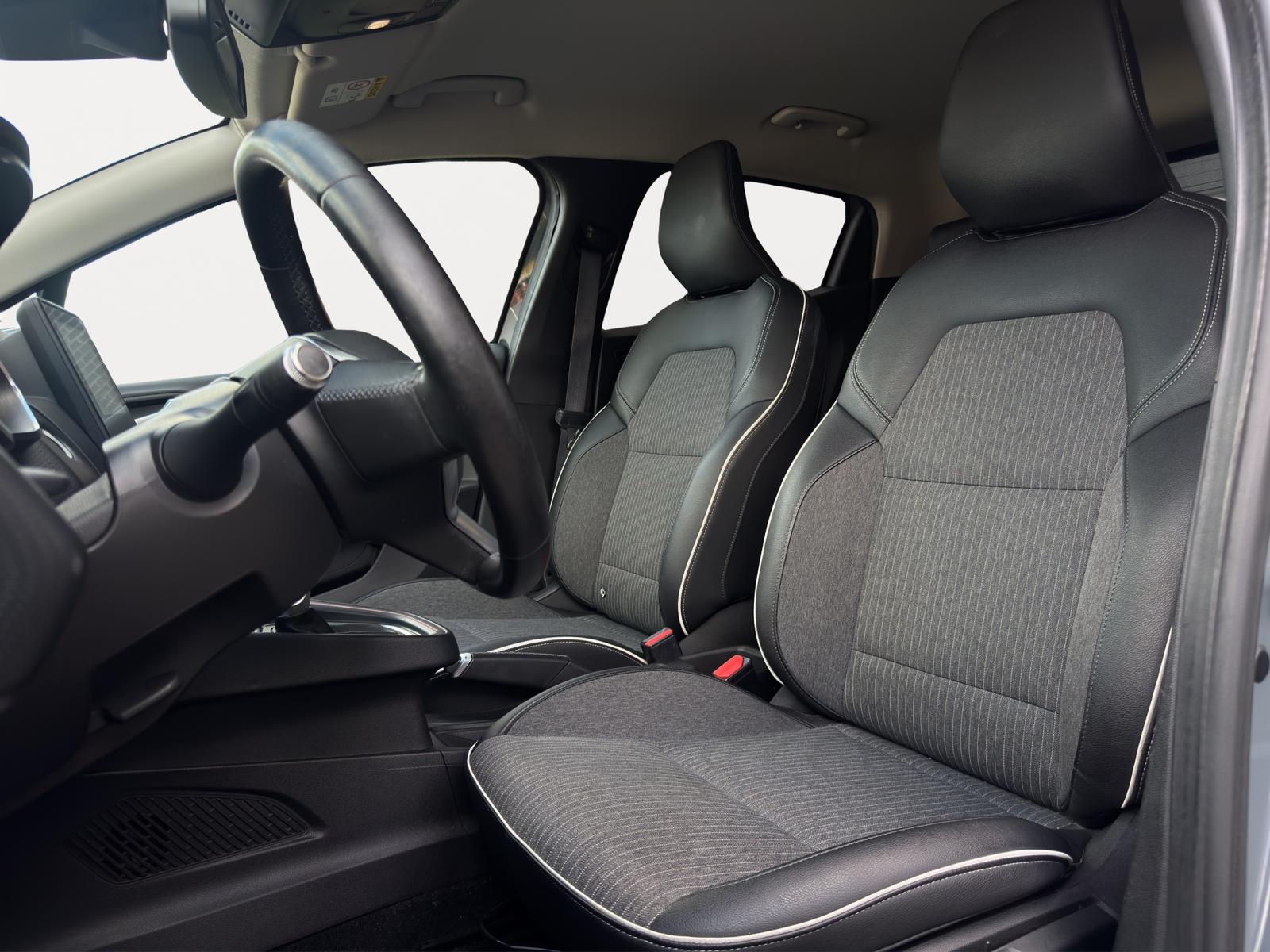 Renault Clio 1.0 TCe 100PK Automaat Intens Camera Trekhaak Apple-Carplay