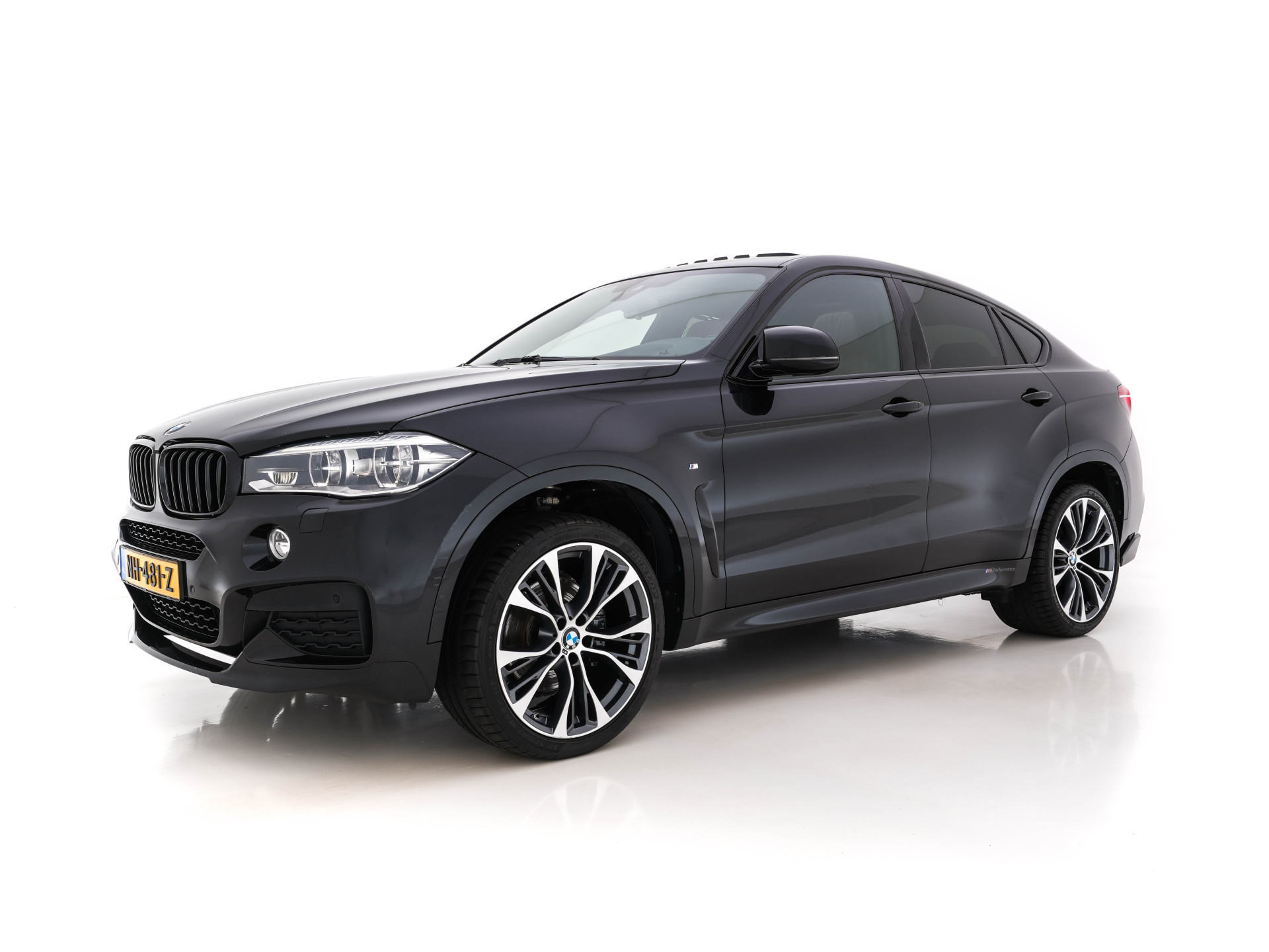 BMW X6 xDrive40d M-Sportpack High Executive Aut. *PANO | LUXURY-LEATHER | BANG/OLUFSEN-SURROUND | HEAD-UP | SOFT-CLOSE | FULL-LED | MEMORY-PACK | DIGI-COCKPIT | KEYLESS | CAMERA | NAVI-FULLMAP | HEATED-SPORTSEATS | 21"ALU*