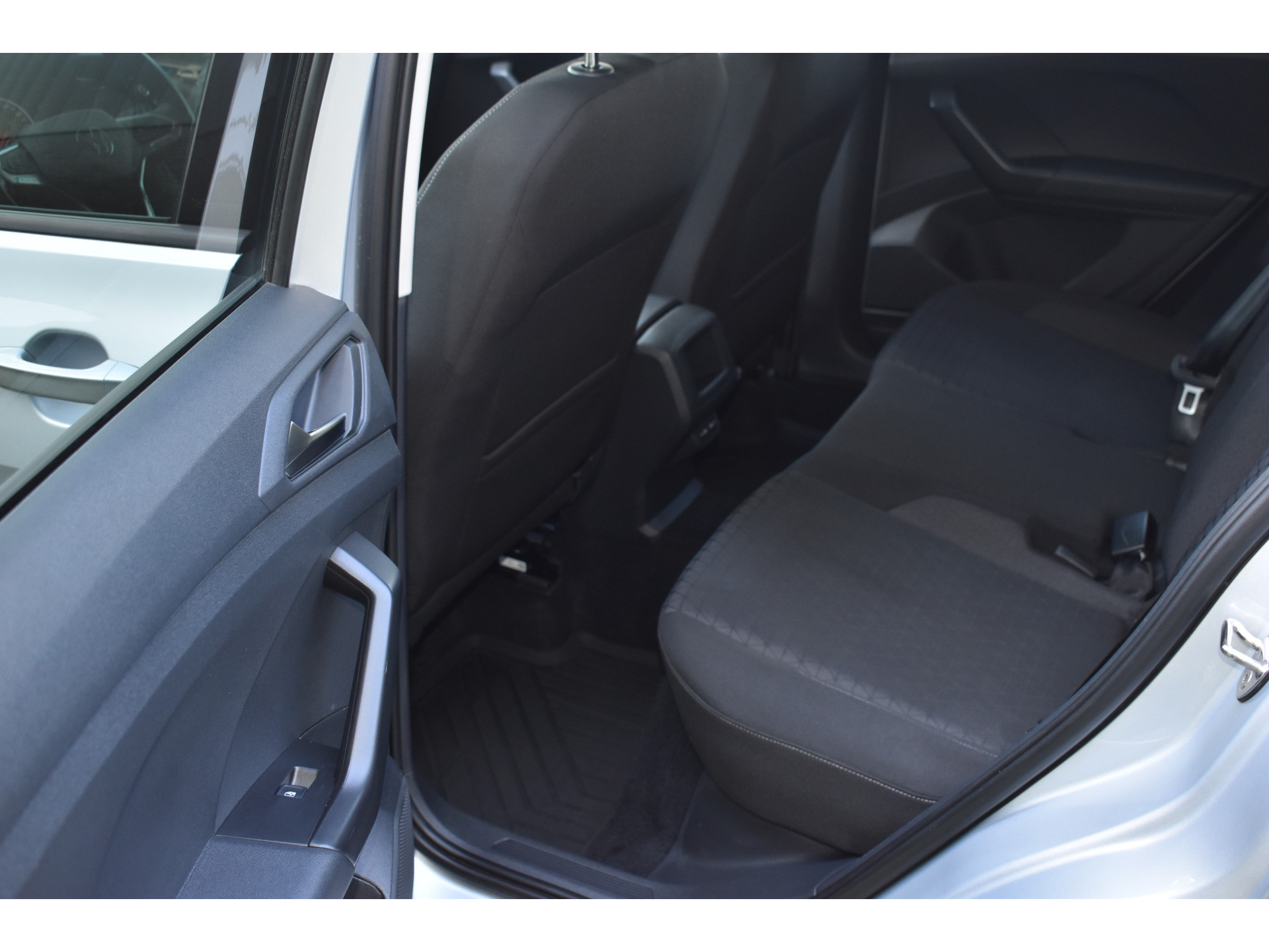 Volkswagen T-Cross 1.0 TSI Life Navigatie/CarPlay Automaat Stoelverwarming