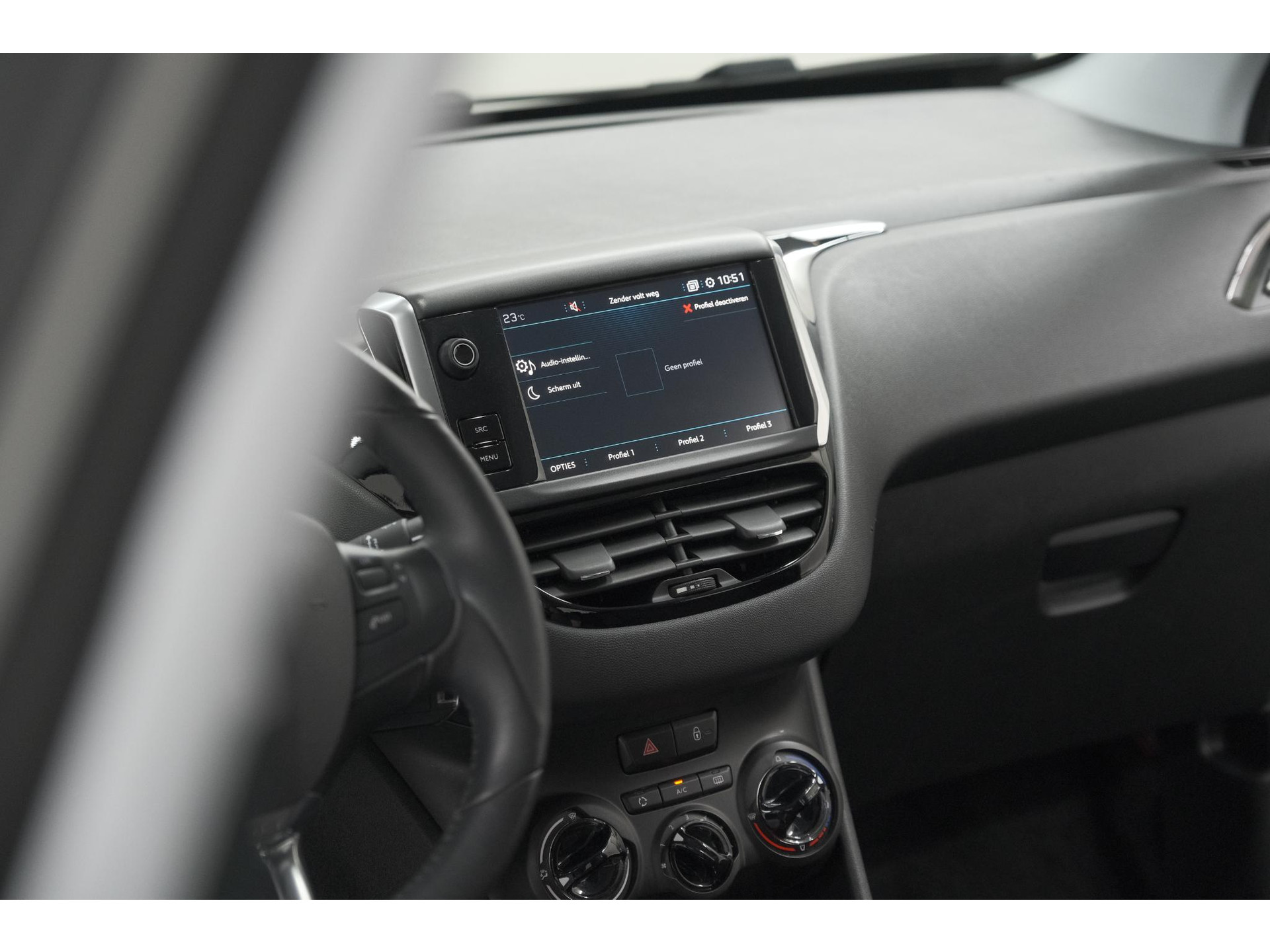 Peugeot 208 PureTech 82 Signature | Parkeersensoren | Apple Carplay | Pack Connect | Armsteun