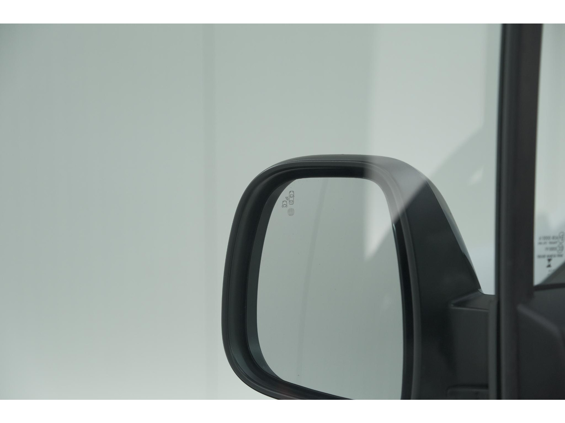 Peugeot Partner 1.5 BlueHDi 130 EAT8 S&S L1 | Trekhaak | Laadruimte-Pakket | Camera | Dodehoekdetectie