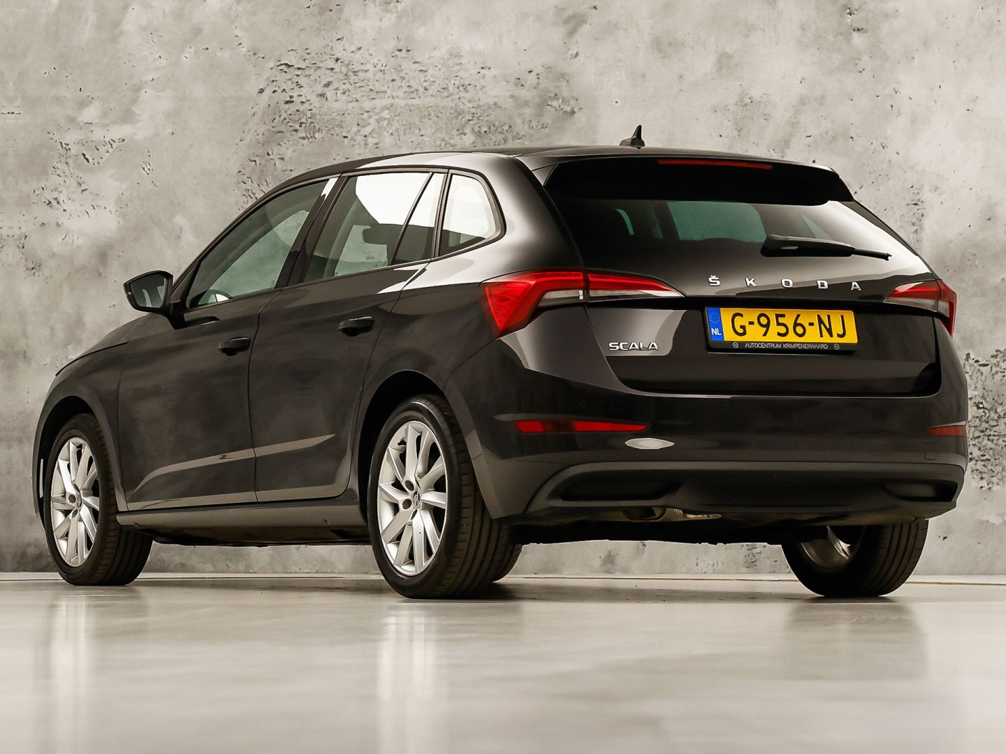 Škoda Scala 1.0 TSI Sport Automaat (GROOT NAVI, VIRTUAL COCKPIT, CLIMATE, APPLE CARPLAY, STOELVERWARMING, NIEUWE APK, NIEUWSTAAT)