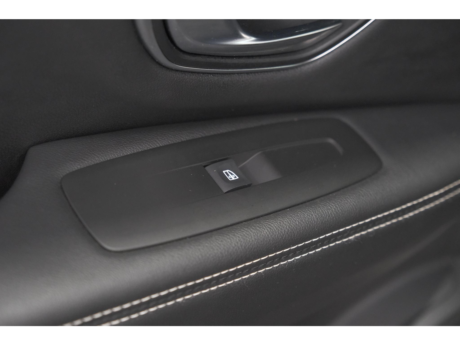 Renault Scénic TCe 130 Intens | Trekhaak | Panoramadak | Camera | Apple Carplay | Dodehoekdetectie