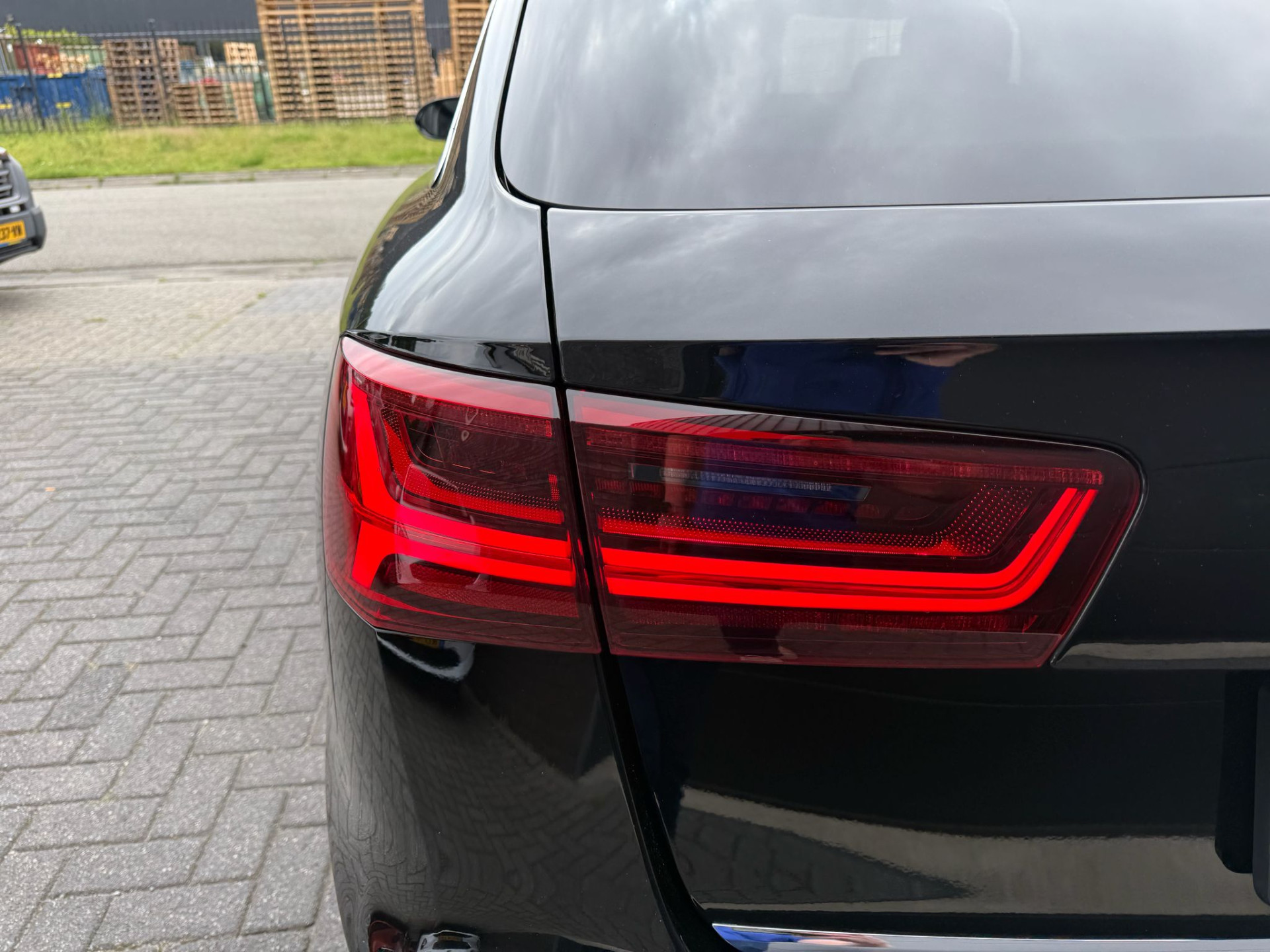Audi A6 Avant 1.8 TFSI ultra Premium Edition | 1E EIGENAAR | 3/6/12MND GARANTIE | ACC | DODE HOEK | LED | STOEL/STUUR VERWM. | DAB | NAVI | TREKHAAK |