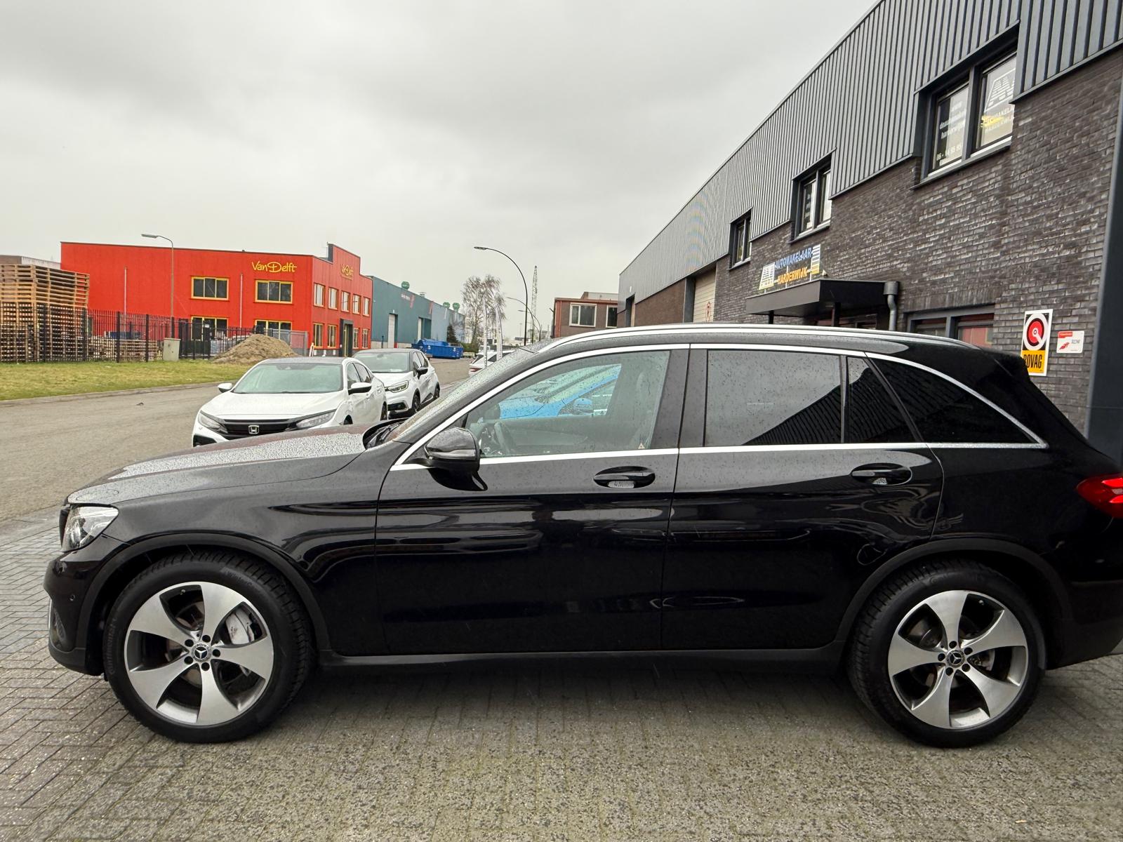 Mercedes-Benz GLC-klasse 220 d 4MATIC Premium Plus | 3/6/12MND GARANTIE | LED | CARPLAY | PANODAK | CRUISE | NAVI | TREKHAAK |