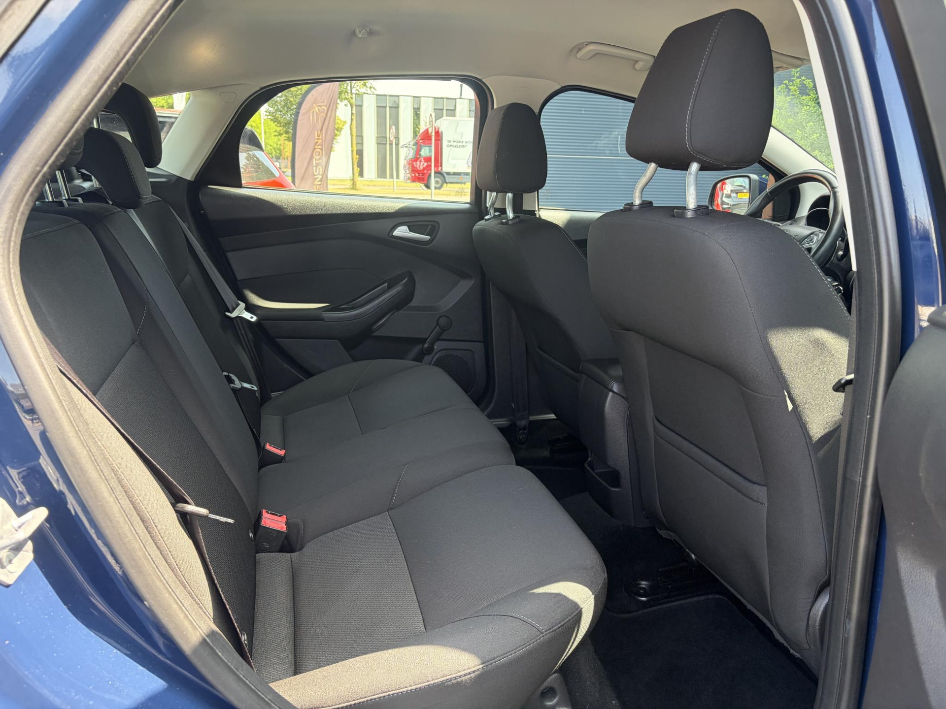 Ford Focus 1.0 Trend Edition Dealer Onderhouden,Trekhaak,Navi,Airco,Cruise,2e Eigenaar,N.A.P,102pk,Apk tot 09-2027