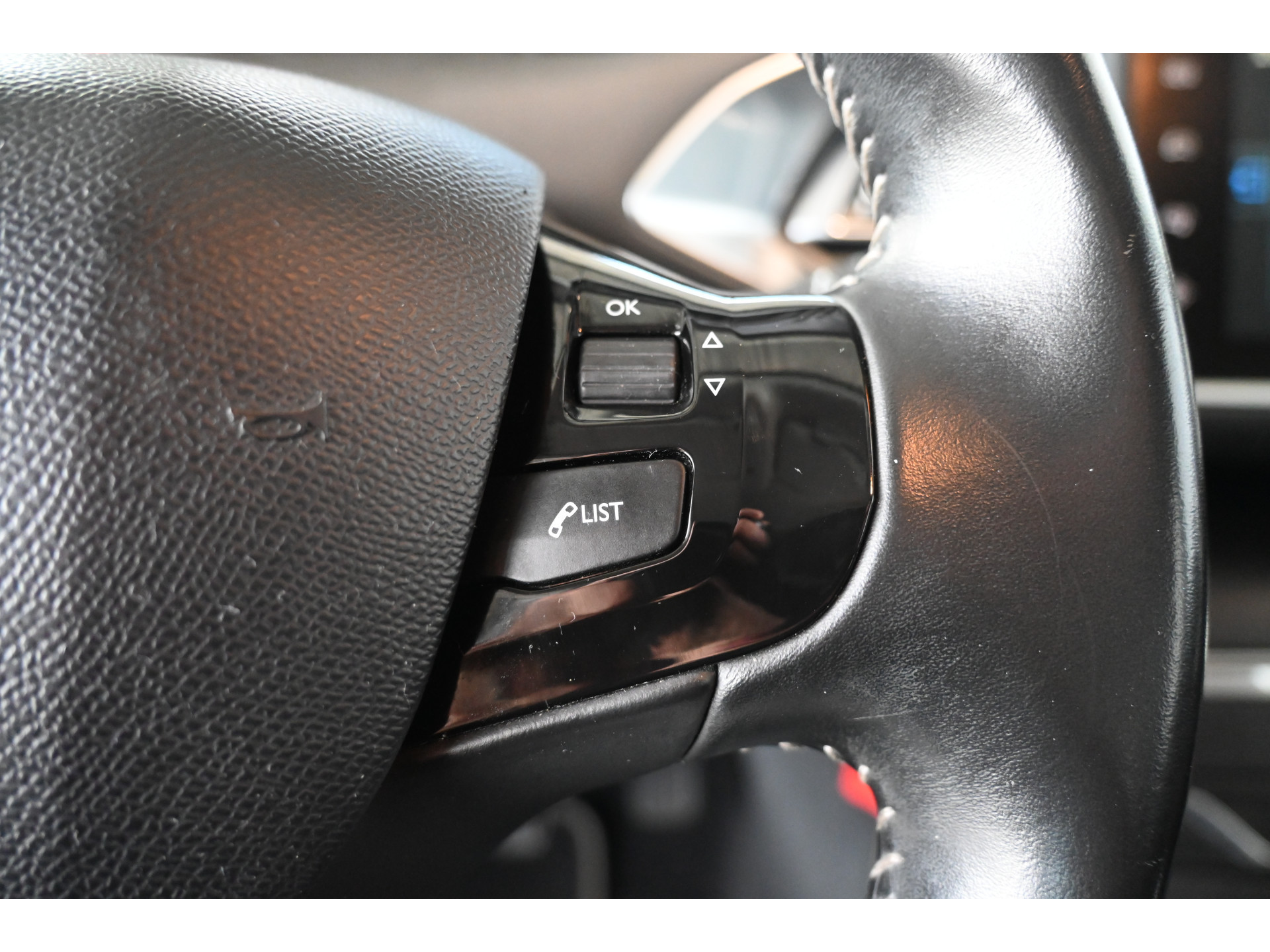 Peugeot 308 SW 1.6 BlueHDI Blue Lease Pack Nap Clima Cruise NavigatieTrekhaak PDC Goed Onderhouden! Inruil Mogelijk!