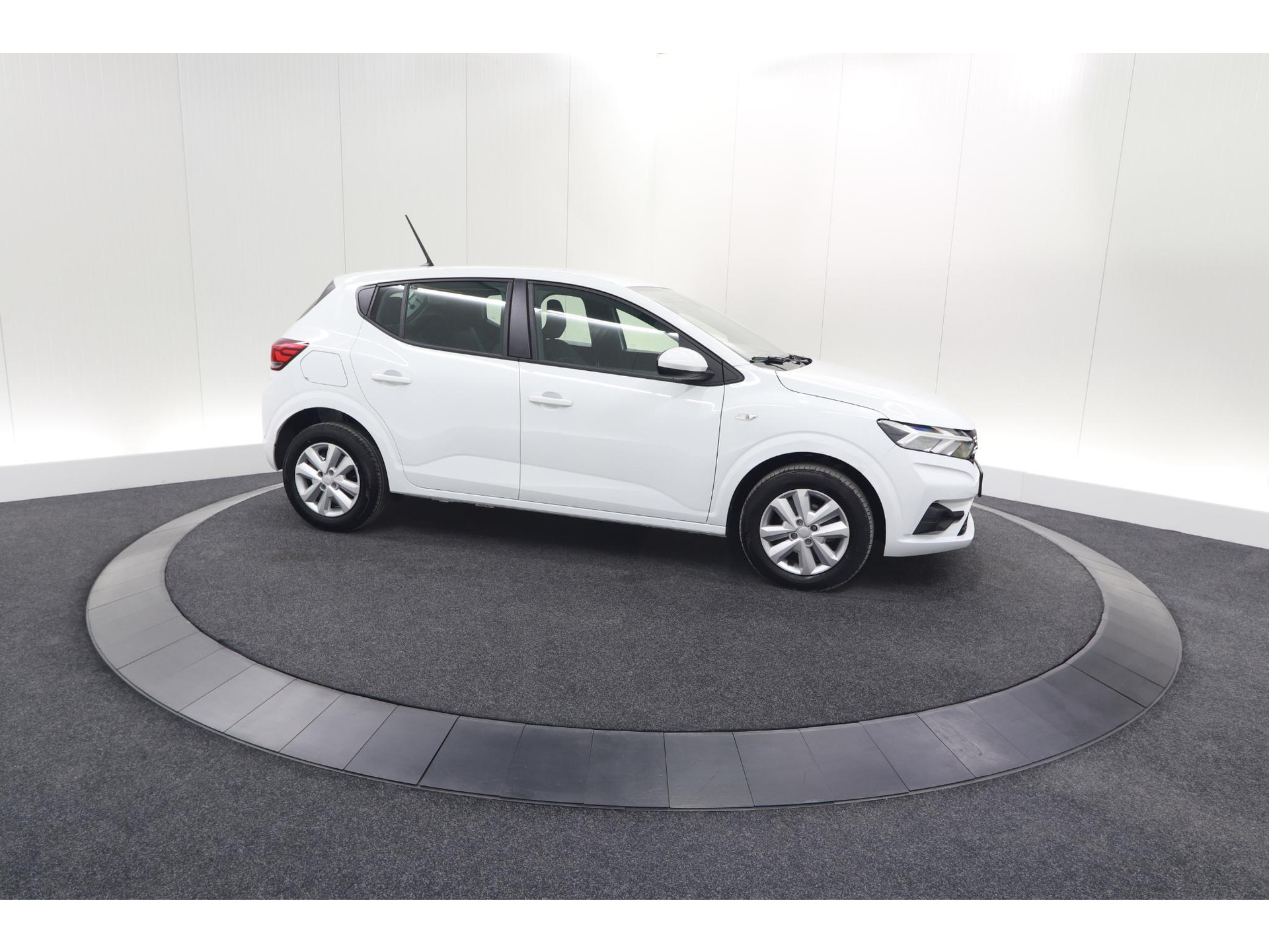 Dacia Sandero TCe 90 CVT Expression | Parkeersensoren | Apple Carplay | Cruise Control