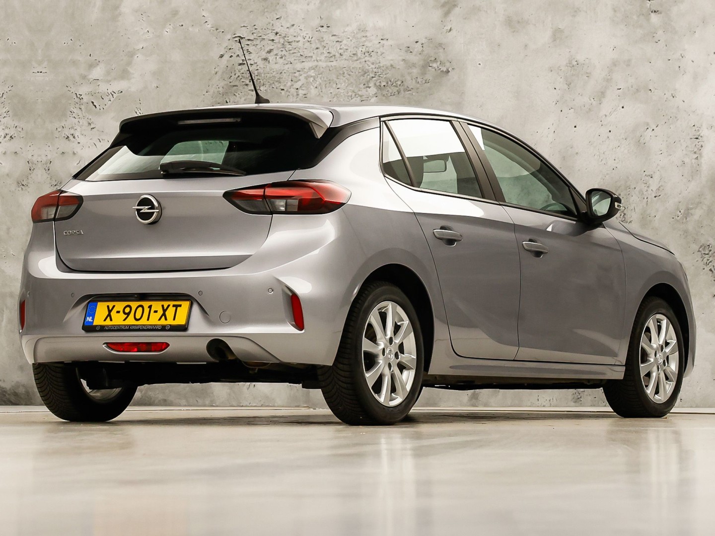 Opel Corsa 1.2 Sport (APPLE CARPLAY, GROOT NAVI, 360 CAMERA, SPORTSTOELEN, LM VELGEN, CRUISE, NIEUWSTAAT)