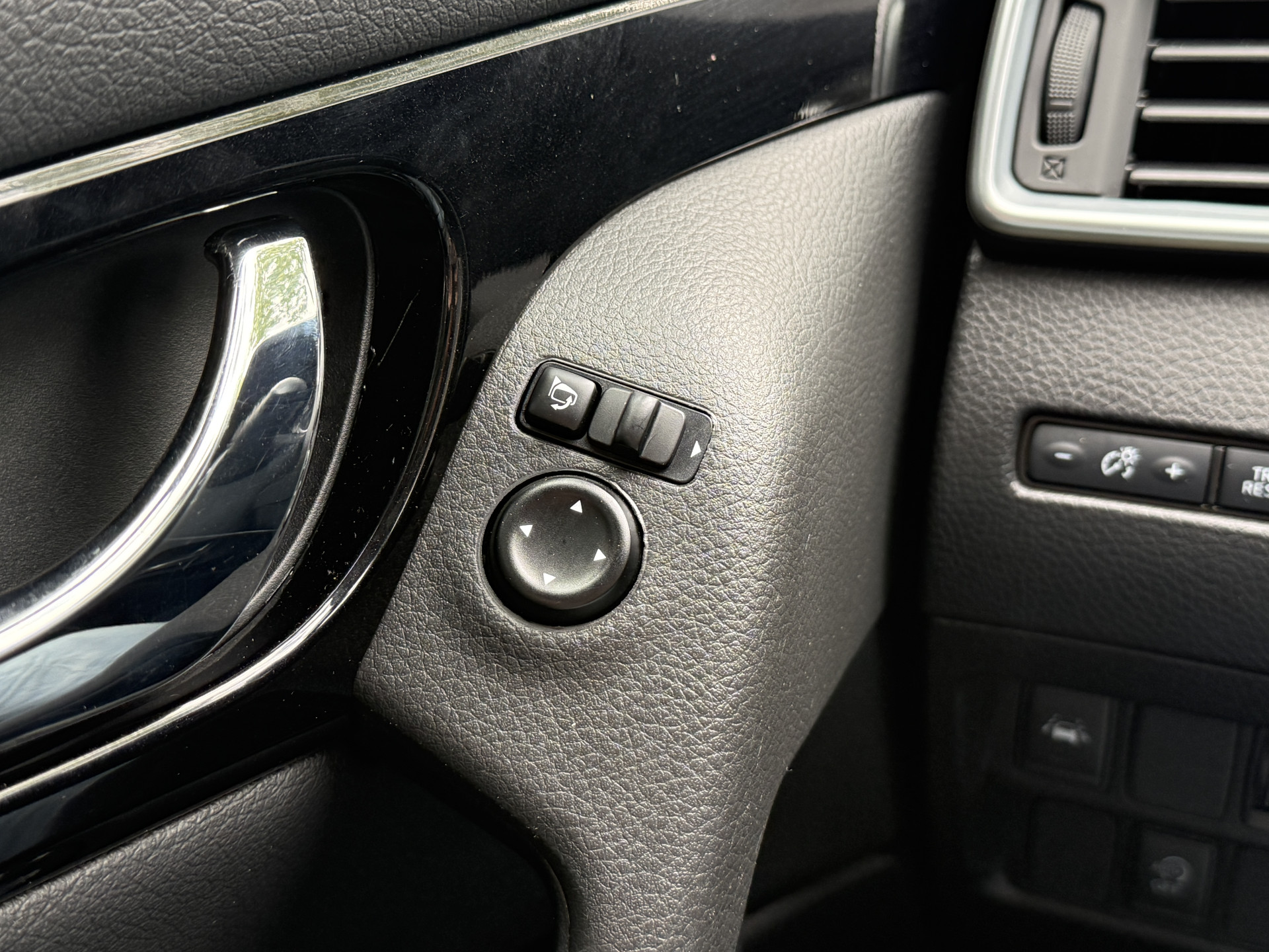 Nissan Qashqai 1.3 DIG-T Design Edition | Panoramadak | Trekhaak | 360 Camera