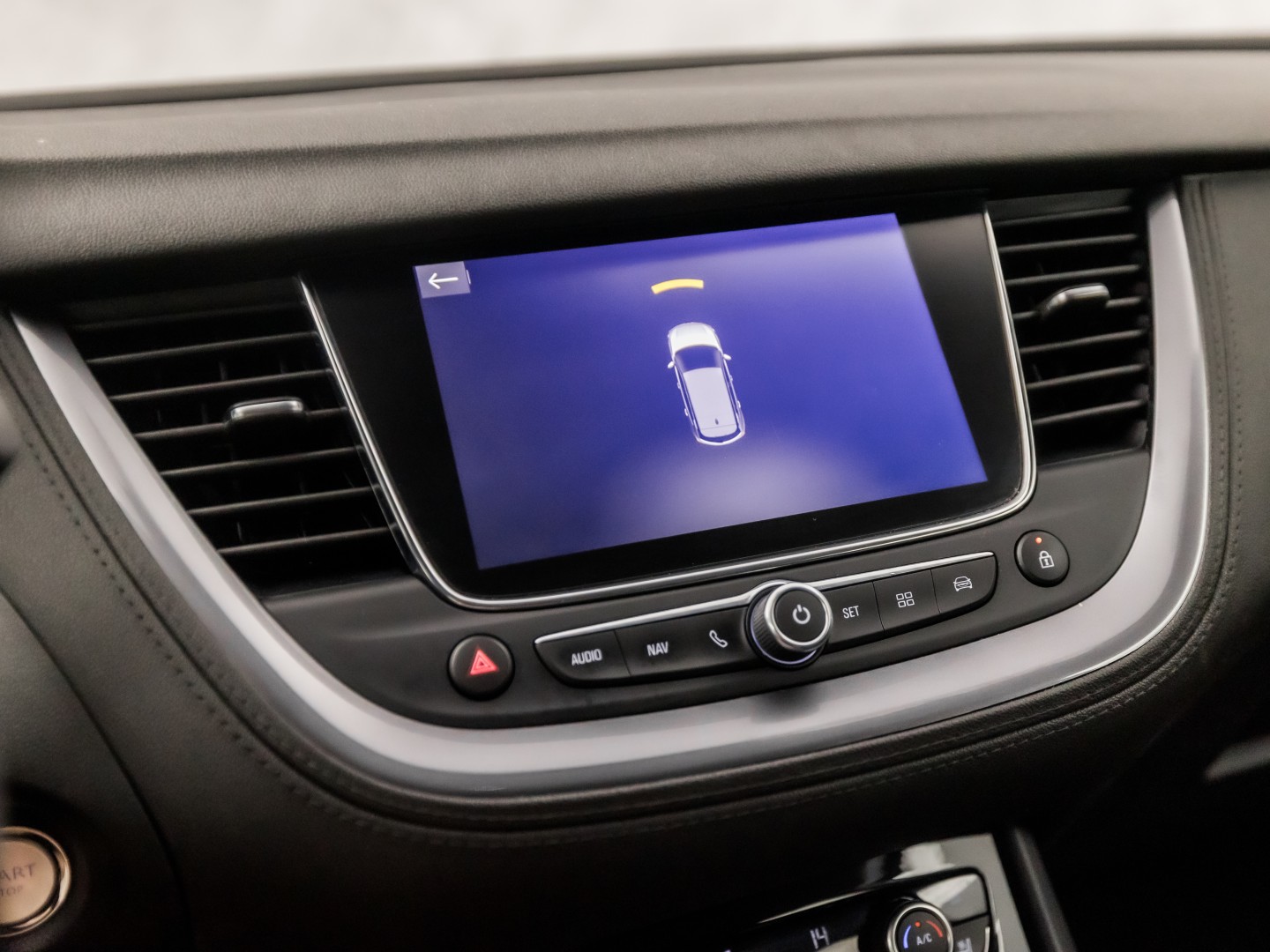 Opel Grandland X 1.2 Turbo Deluxe (MEMORY SEAT, LEDER, STOELKOELING/VERWARMING, APPLE CARPLAY, STOELVERWARMING ACHTER, GETINT GLAS, KEYLESS, TREKHAAK, ELEK ACHTERKLEP, NIEUWSTAAT)