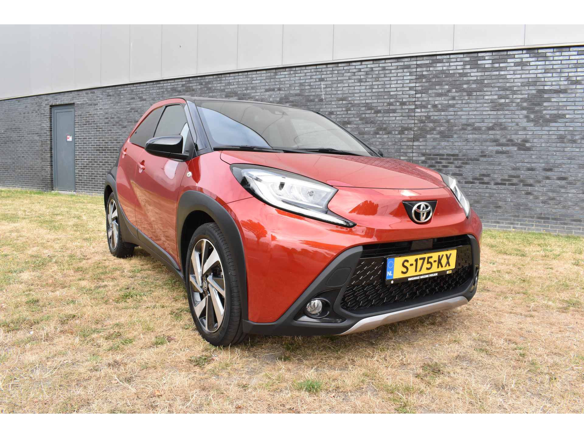 Toyota Aygo X 1.0 VVT-i MT Envy Jbl Navigatie Carplay