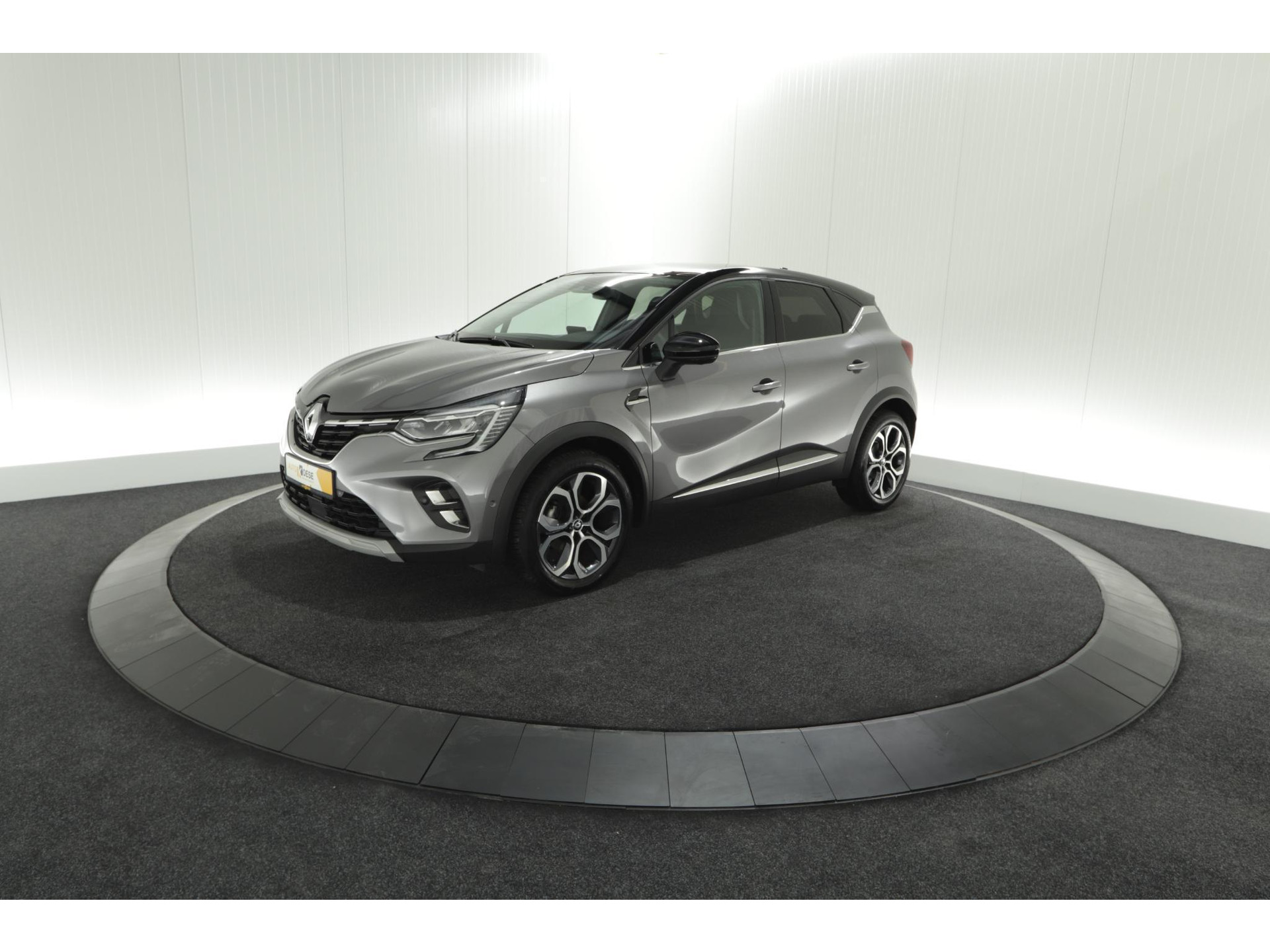 Renault Captur Mild Hybrid 140 EDC Techno | 360 Camera | 9.3 Inch Grootscherm | Stoelverwarming | Apple Carplay | 18 Inch Lichtmetalen Velgen