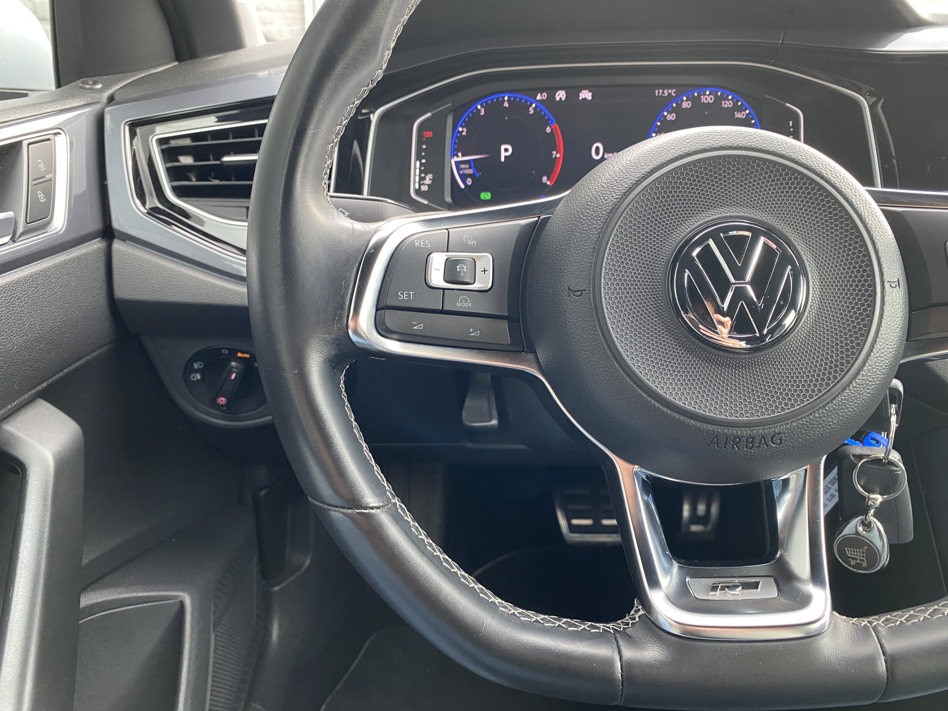 Volkswagen Polo 1.0 TSI R Line 116 pk AUT. | 1e eigenaar | 2x R Line | navigatie | virtual cockpit | stoelverwarming | sportstoelen