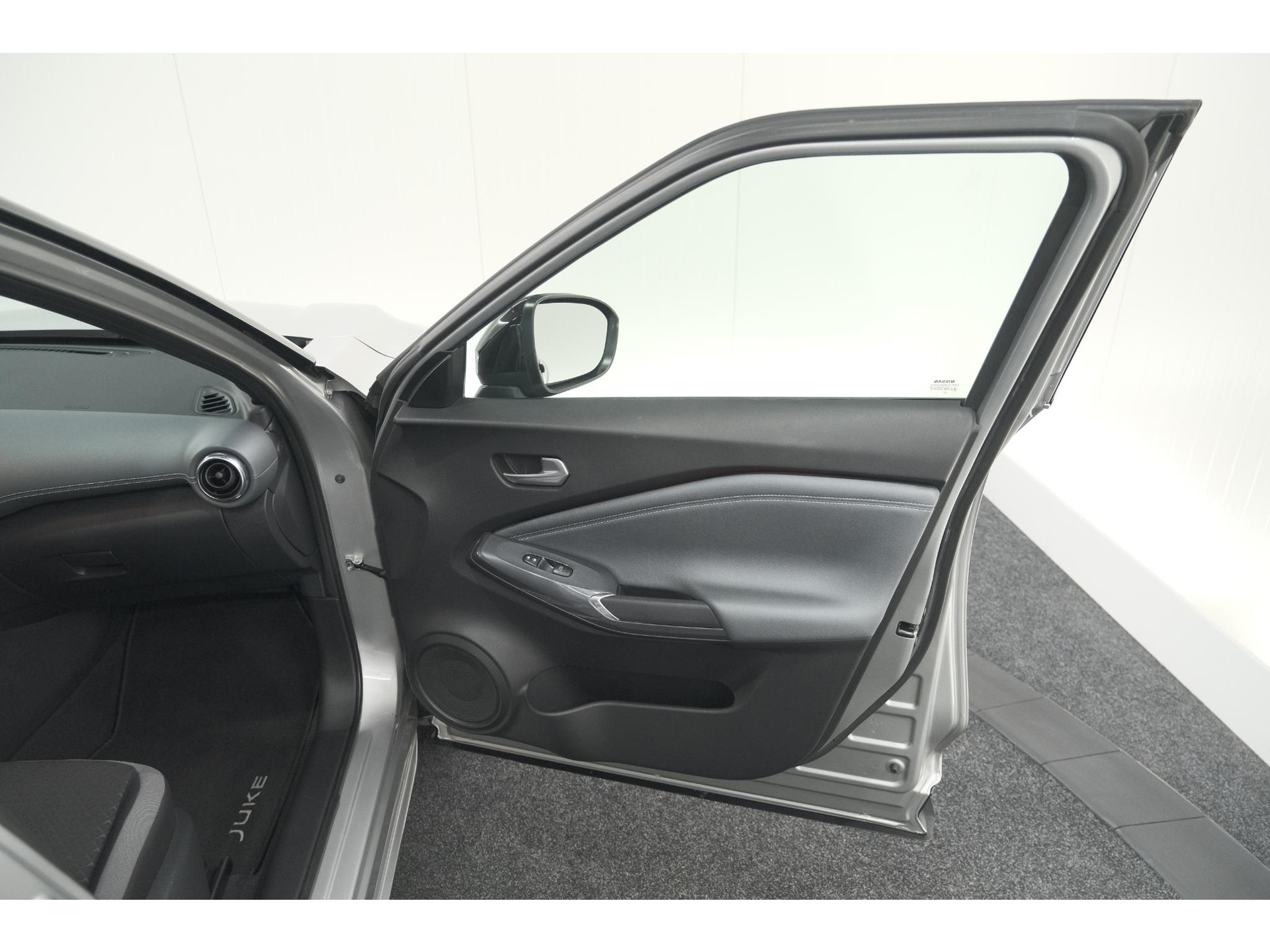 Nissan Juke 1.0 DIG-T Premiere Edition | Trekhaak | Camera | Apple Carplay | Parkeersensoren