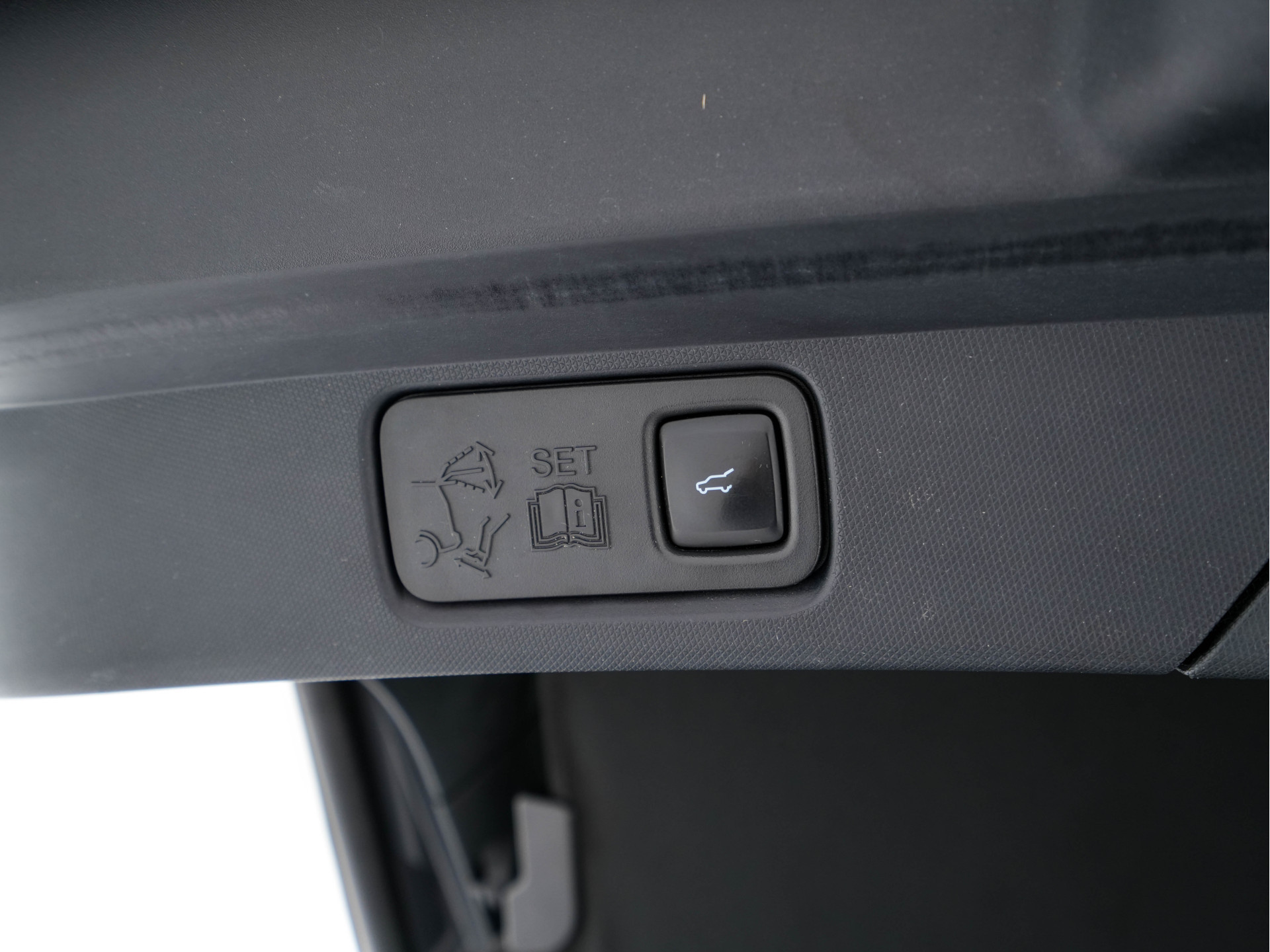 Ford Mustang Mach-E RWD 75 kWh (3-Fase-11 kW) {SOH-90%} (INCL-BTW) Aut.*LEATHER | FULL-LED | DAB | DIGI-COCKPIT | KEYLESS | NAVI-FULLMAP | CARPLAY | HEATED-COMFORTSEATS | TOPVIEW |  ADAPTIVE-CRUISE | PRIVACY-GLASS | 18'' ALU*