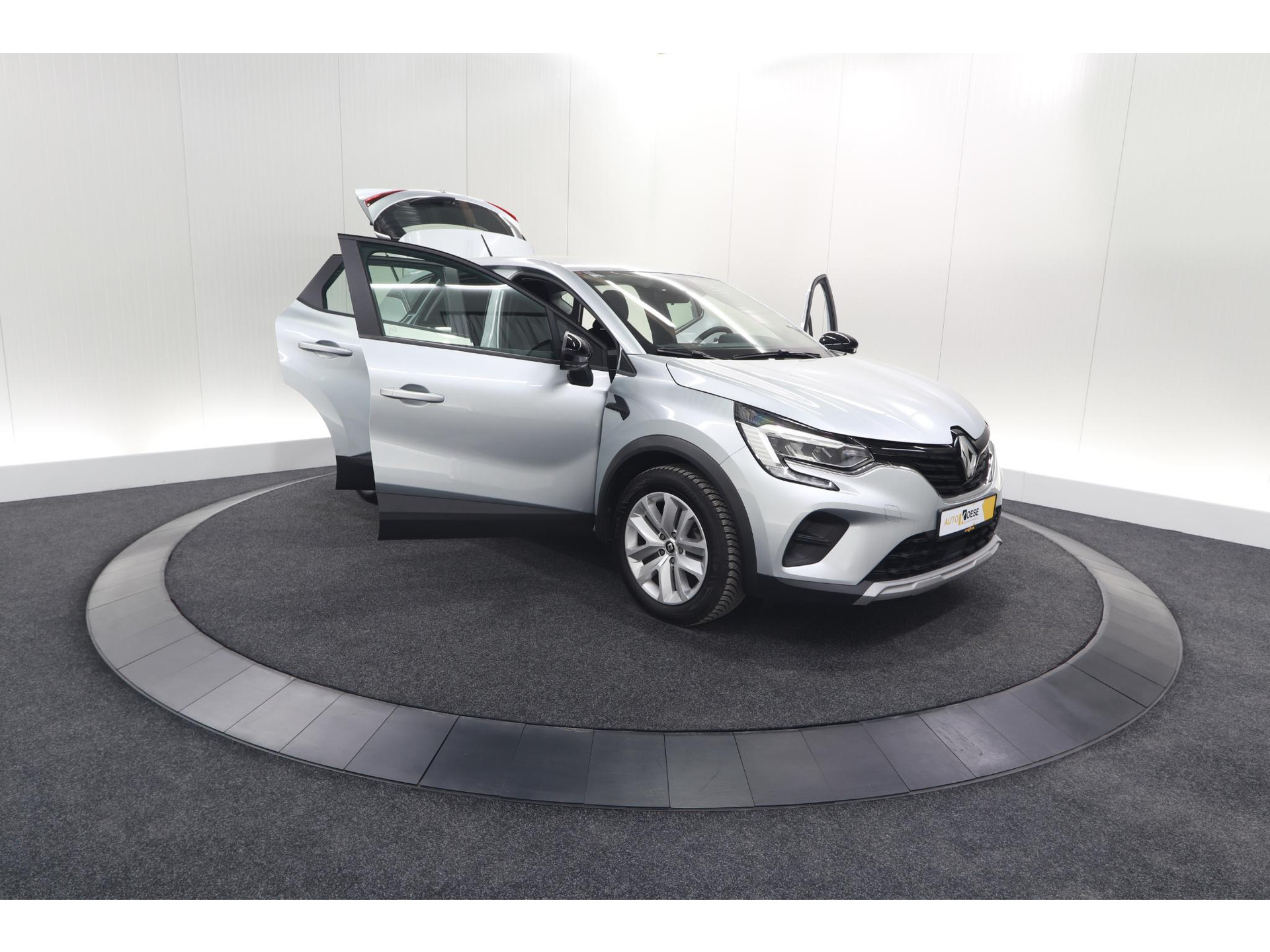 Renault Captur TCe 90 Evolution | Parkeersensoren | Navigatie | Allseason Banden | Apple Carplay